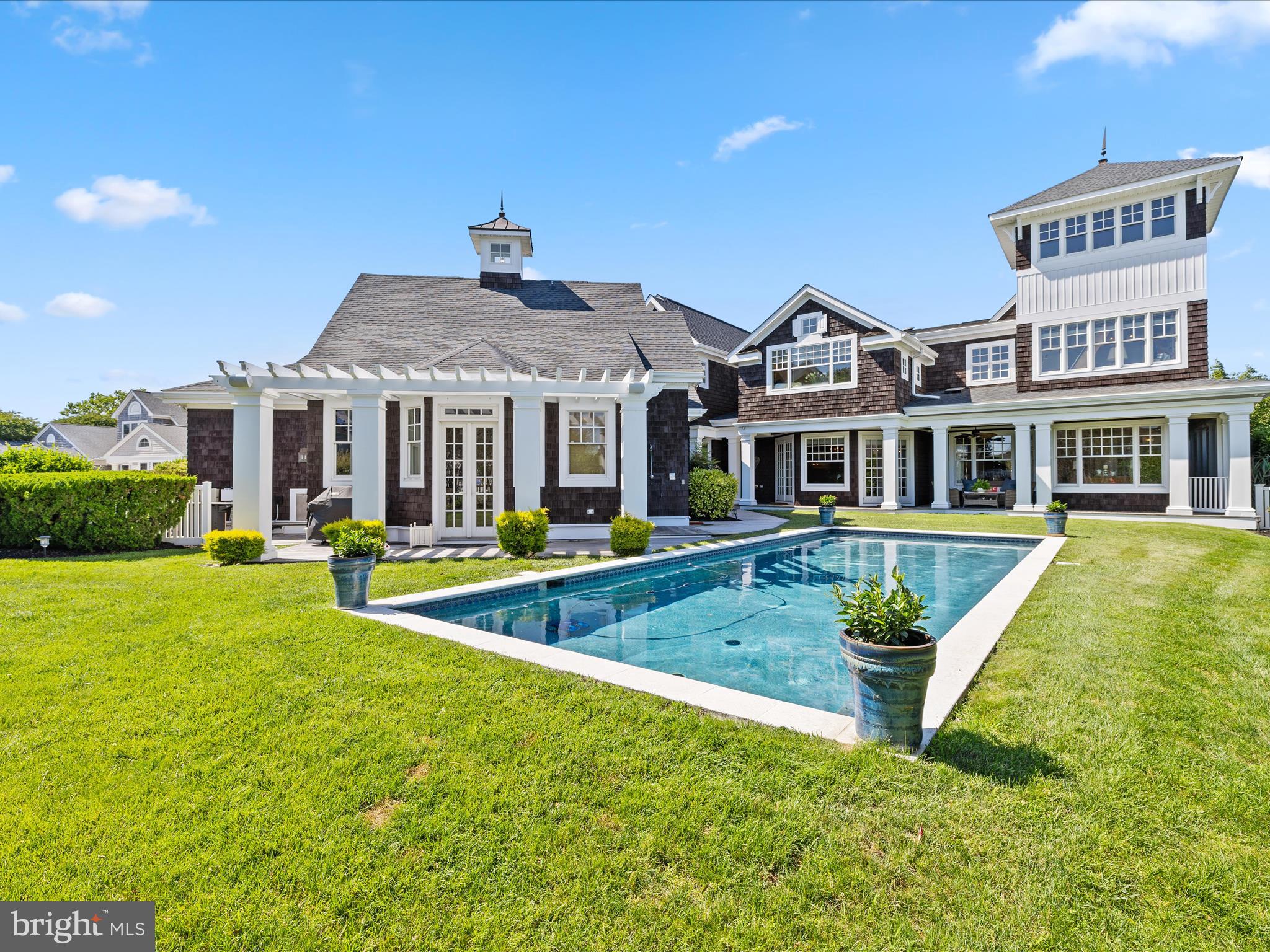 CAPTAINS HILL - Residential