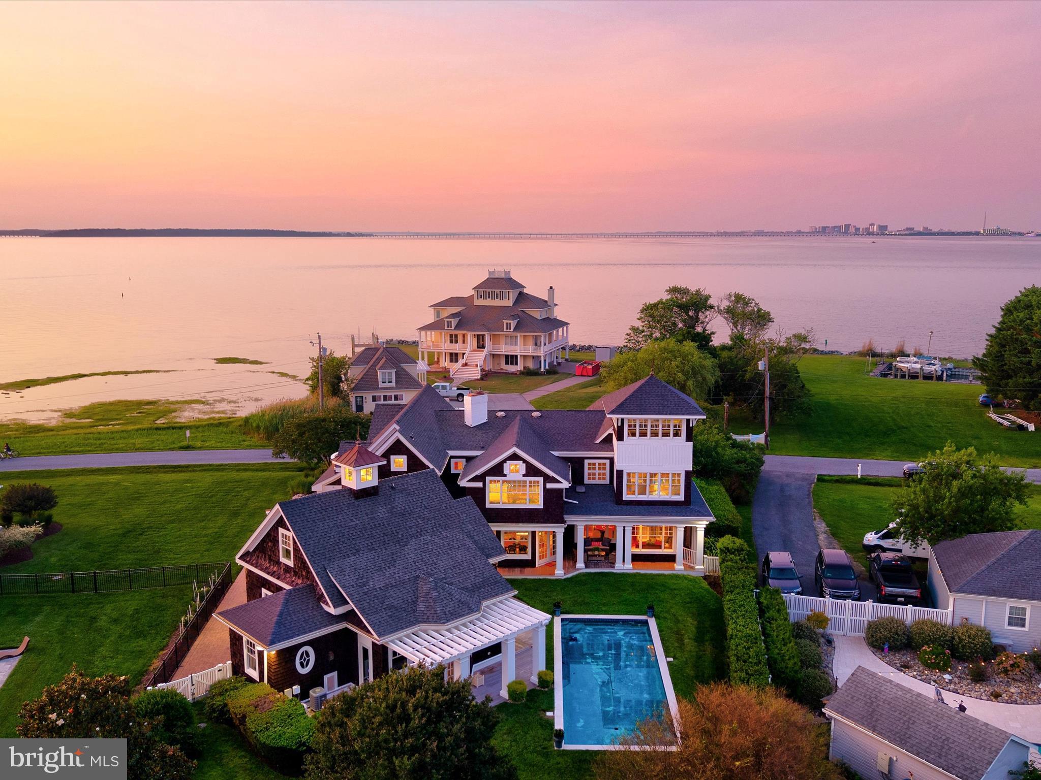 CAPTAINS HILL - Residential