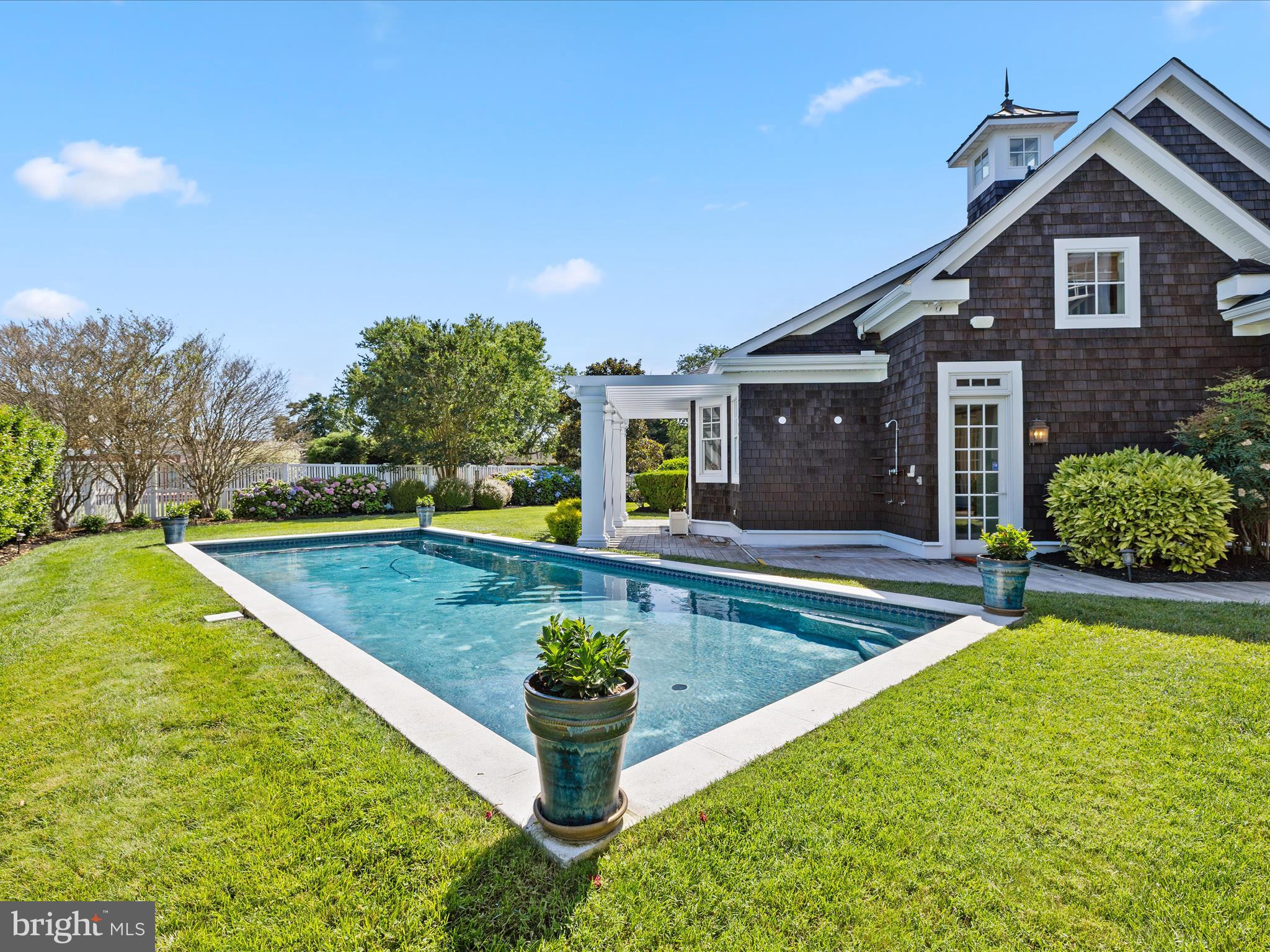 CAPTAINS HILL - Residential