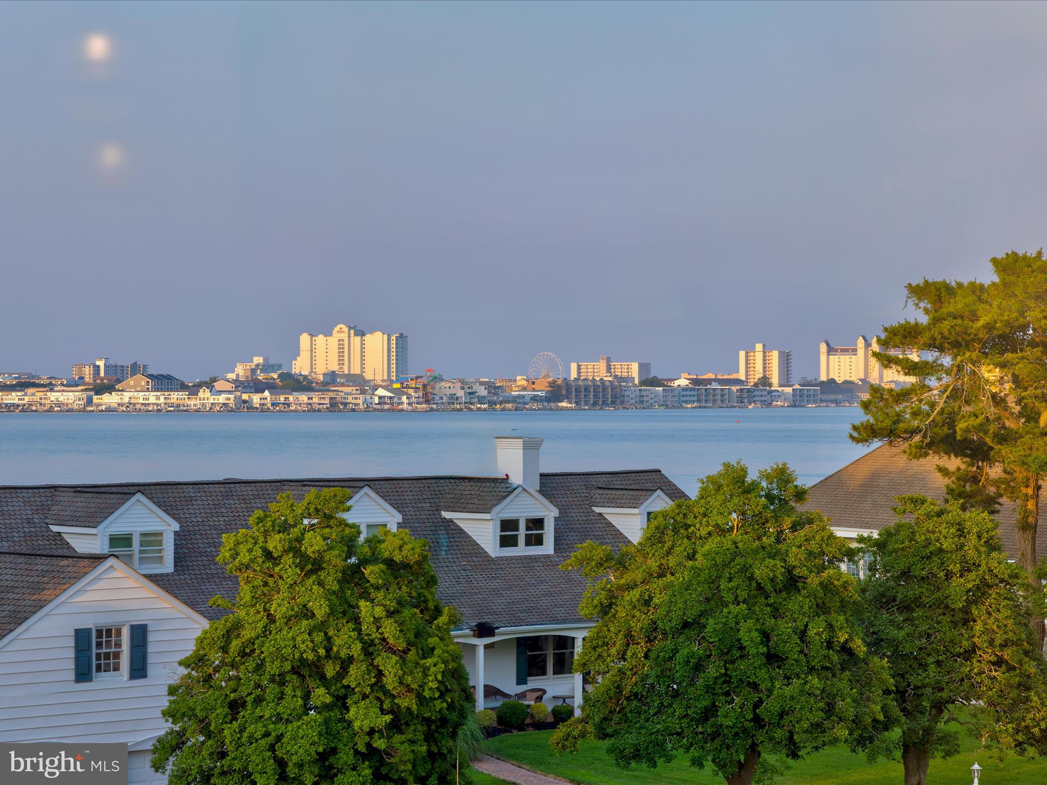 CAPTAINS HILL - Residential