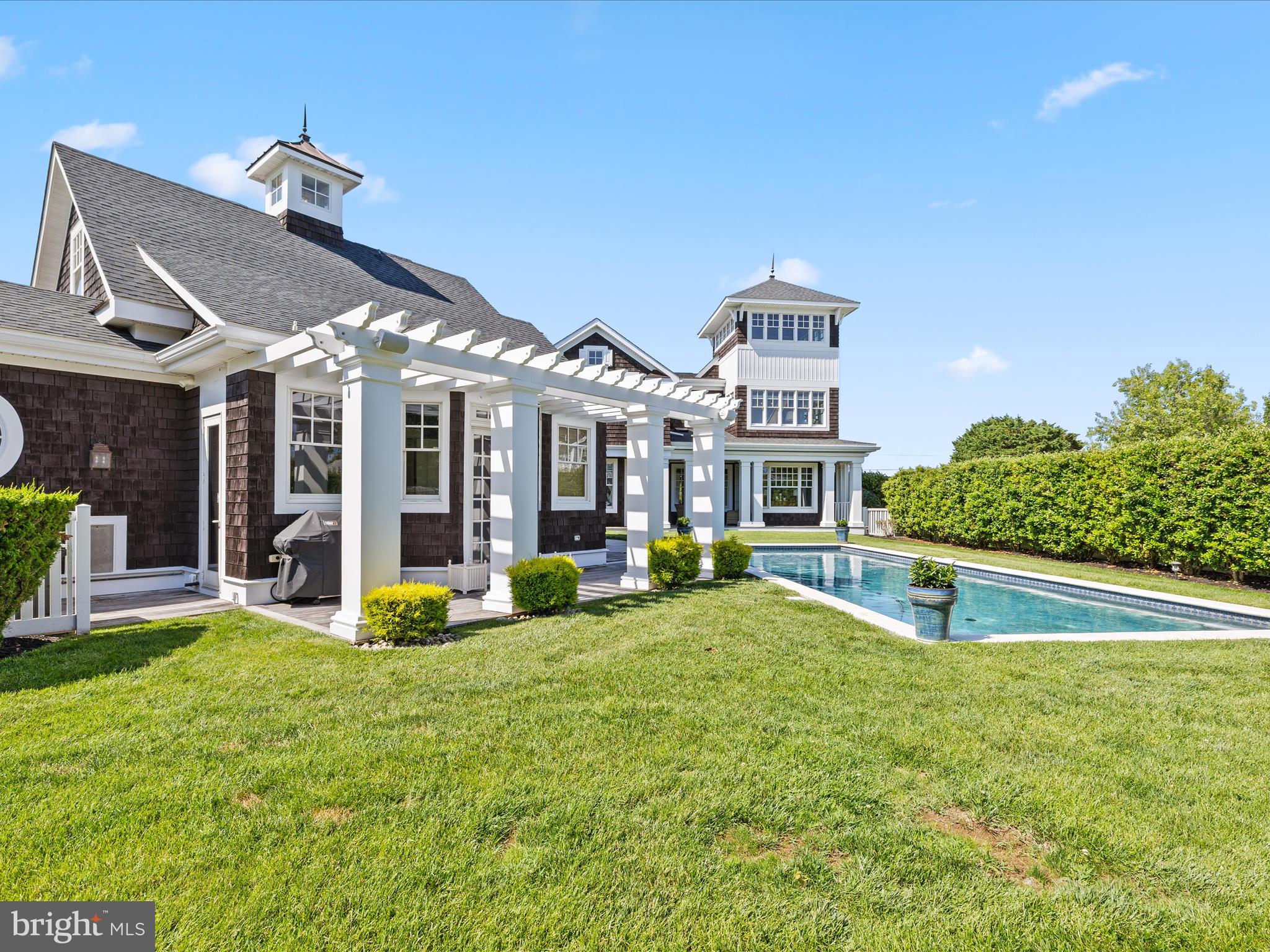 CAPTAINS HILL - Residential