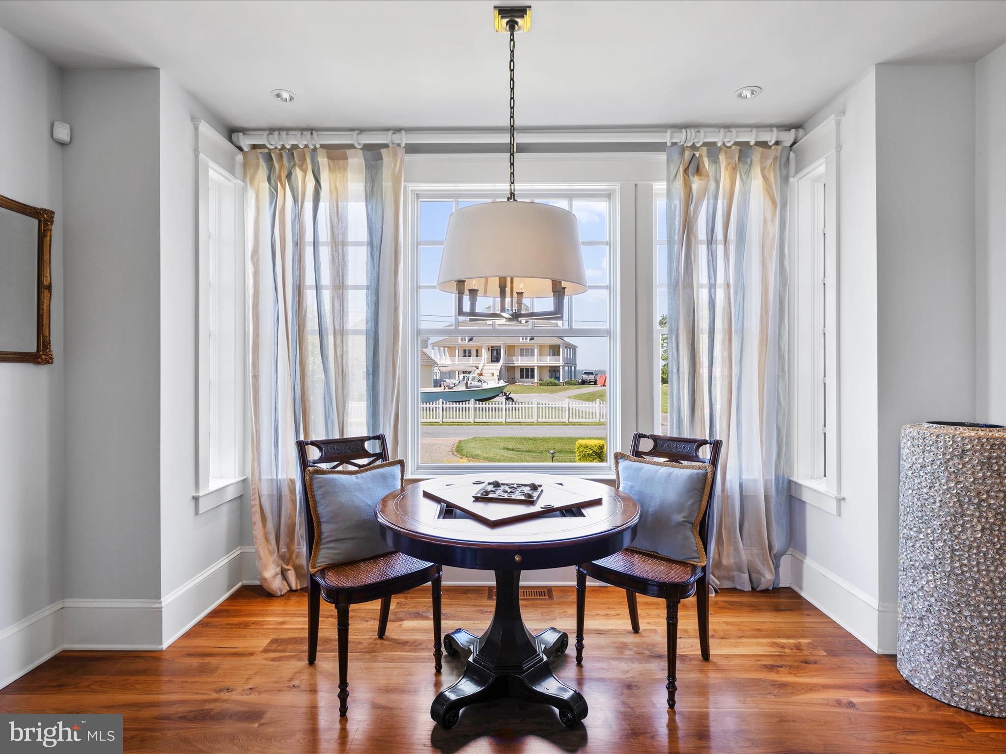 CAPTAINS HILL - Residential