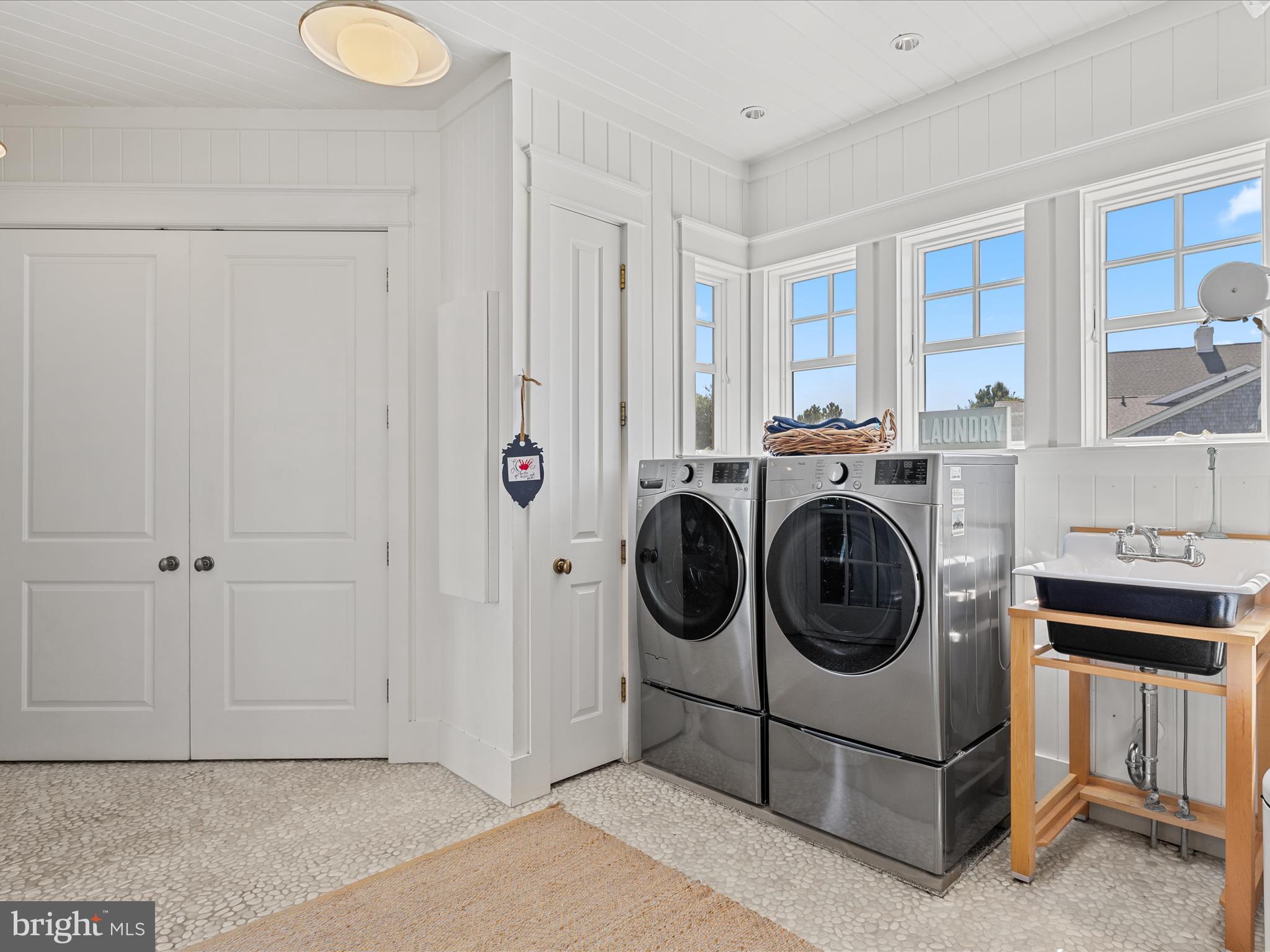 CAPTAINS HILL - Residential