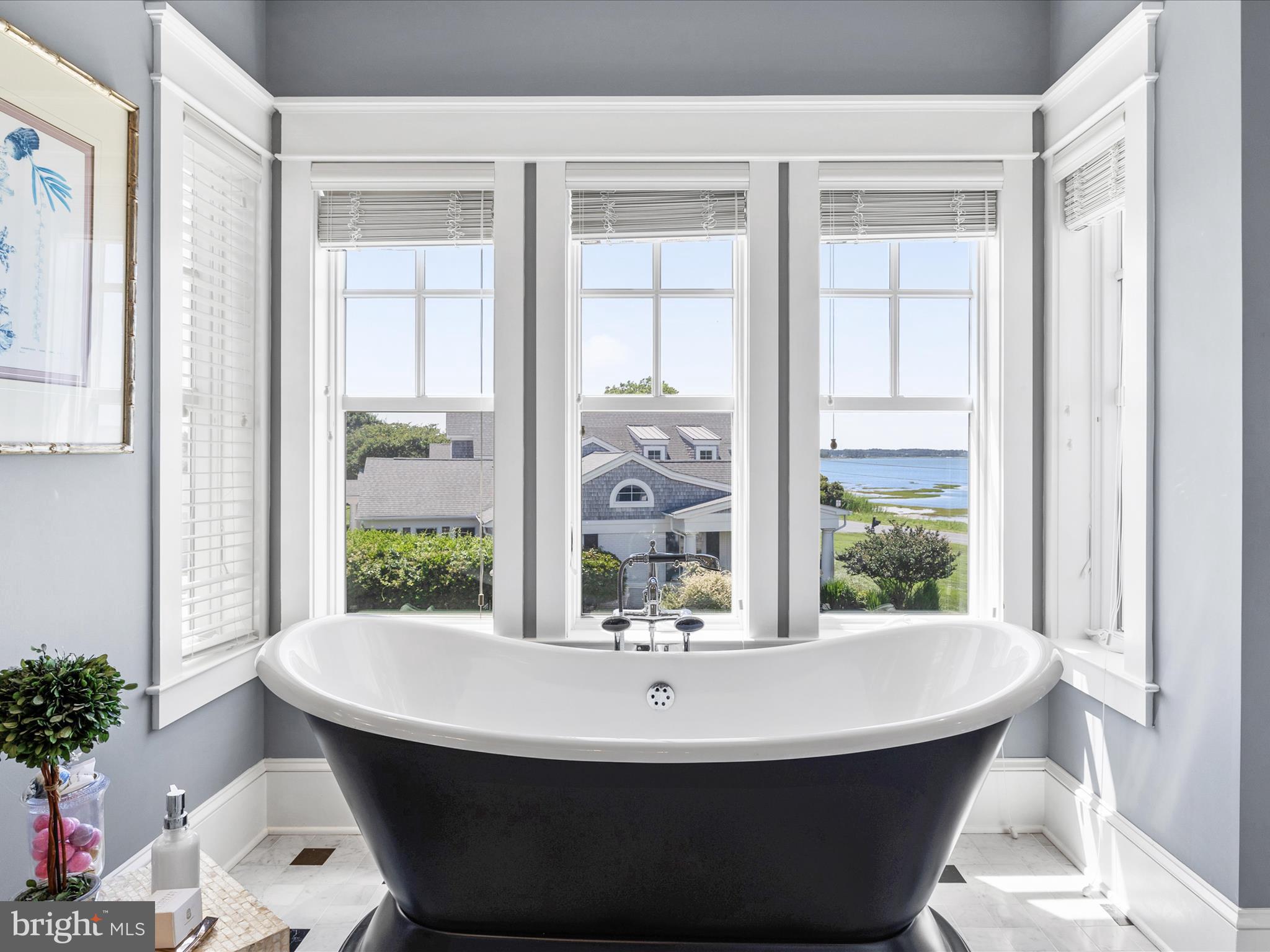 CAPTAINS HILL - Residential