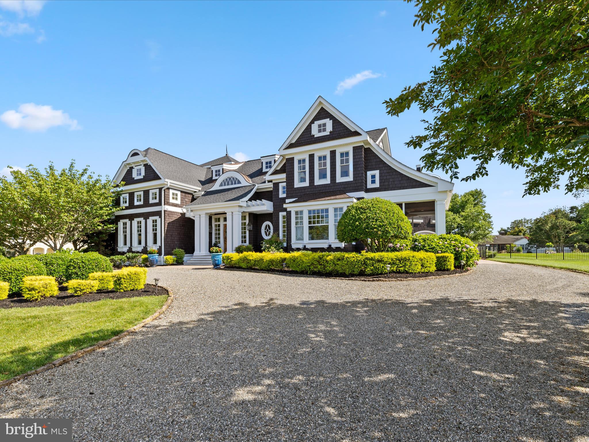 CAPTAINS HILL - Residential