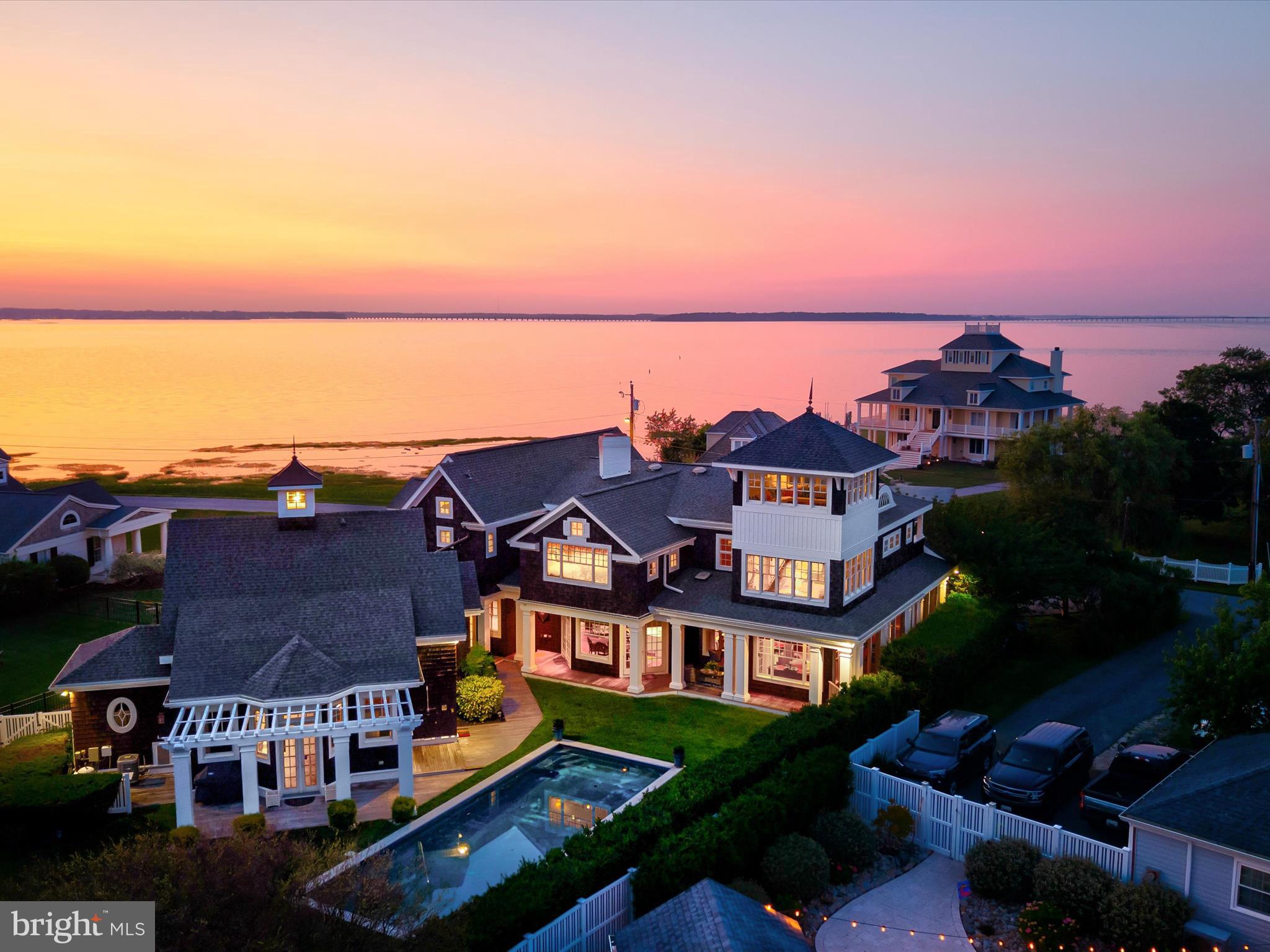 CAPTAINS HILL - Residential