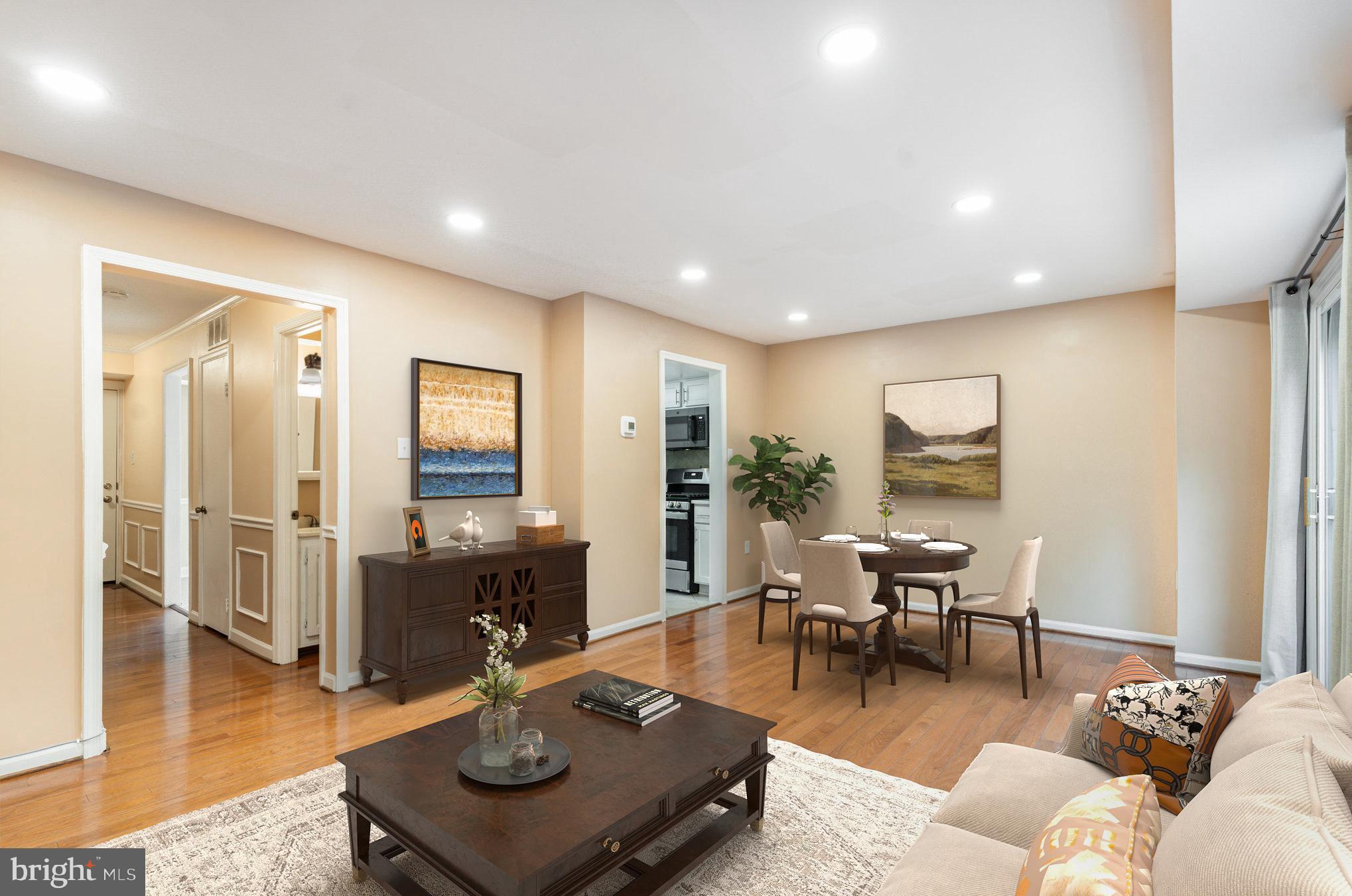 SOUTHGATE WOODS TOWNHOUSES - Residential