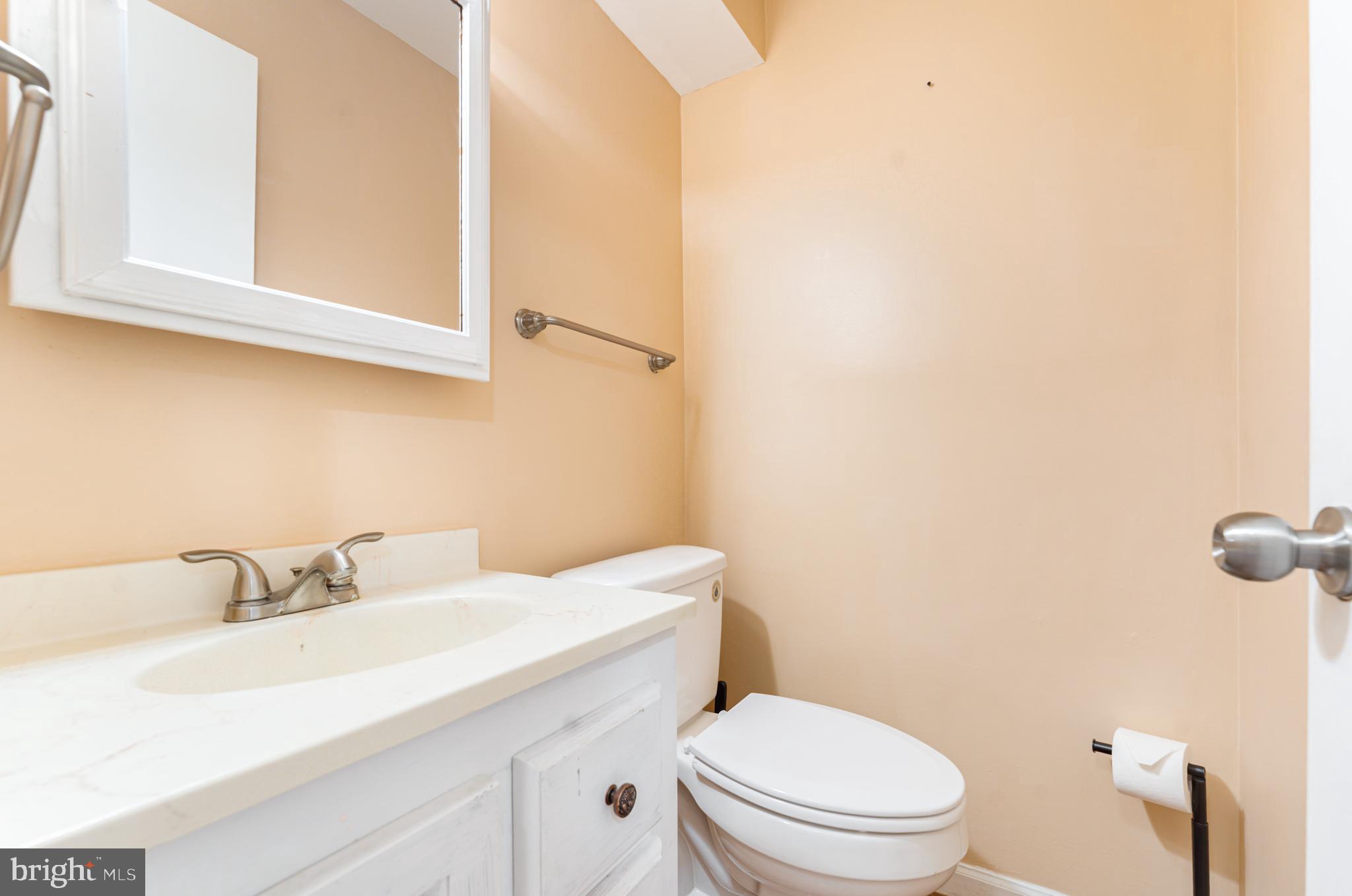 SOUTHGATE WOODS TOWNHOUSES - Residential