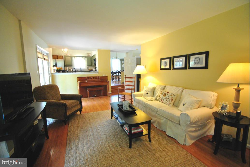 CHANTILLY HIGHLANDS - Residential