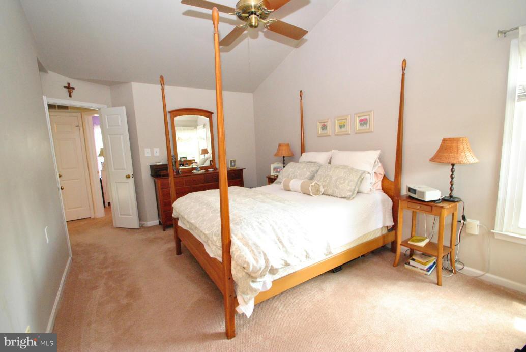 CHANTILLY HIGHLANDS - Residential