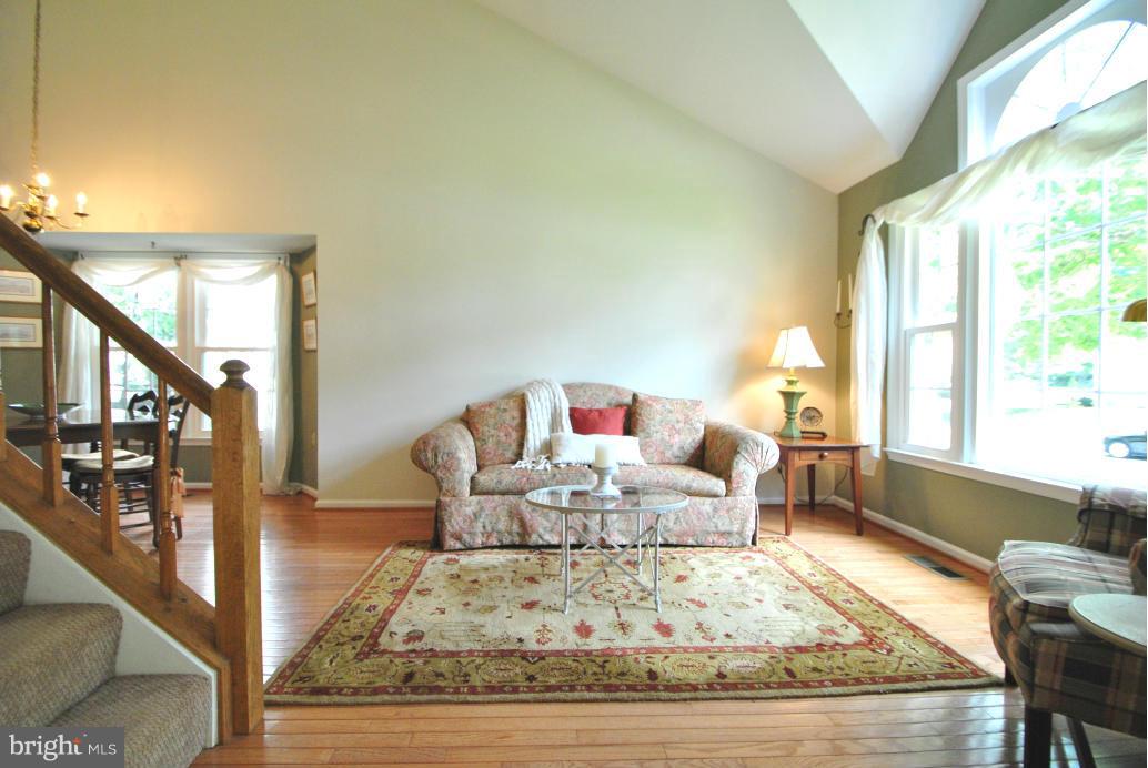 CHANTILLY HIGHLANDS - Residential