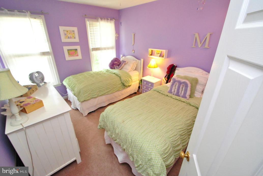 CHANTILLY HIGHLANDS - Residential