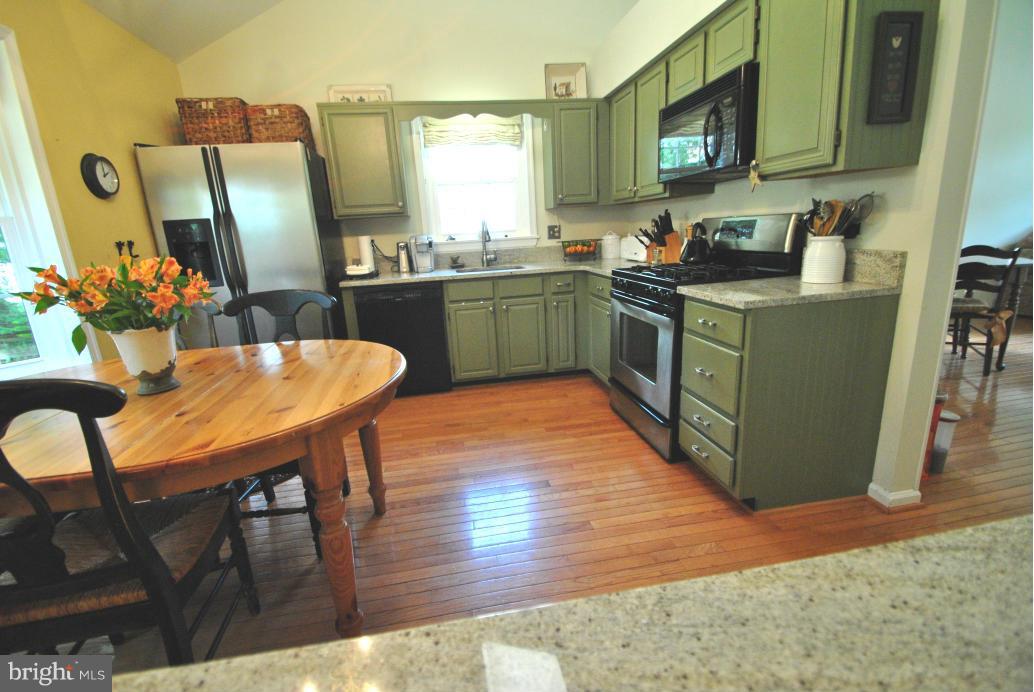 CHANTILLY HIGHLANDS - Residential