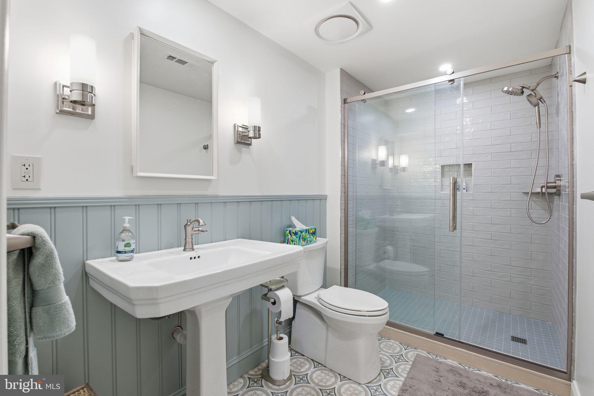 MOUNT HEBRON - Residential