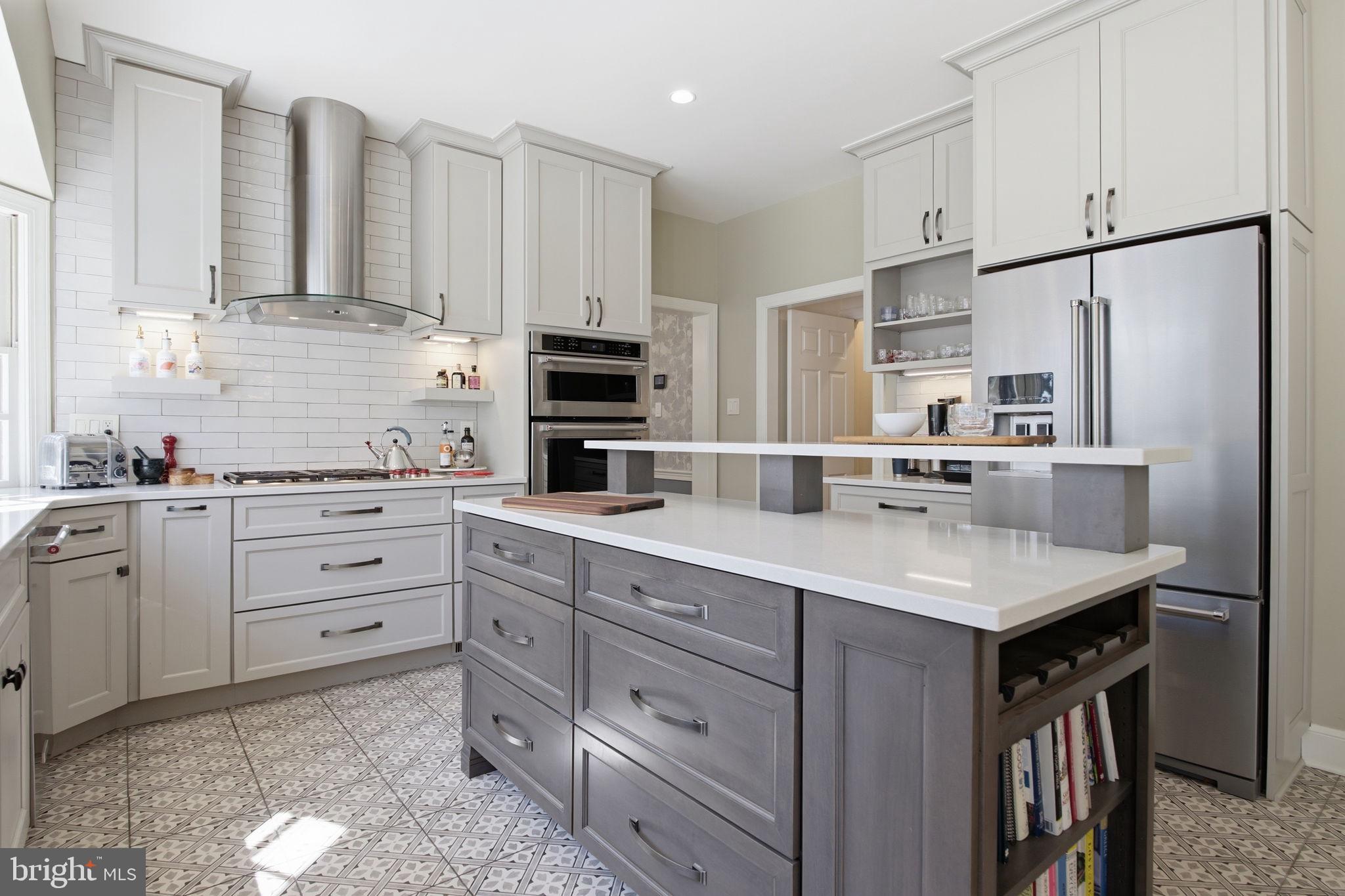 MOUNT HEBRON - Residential