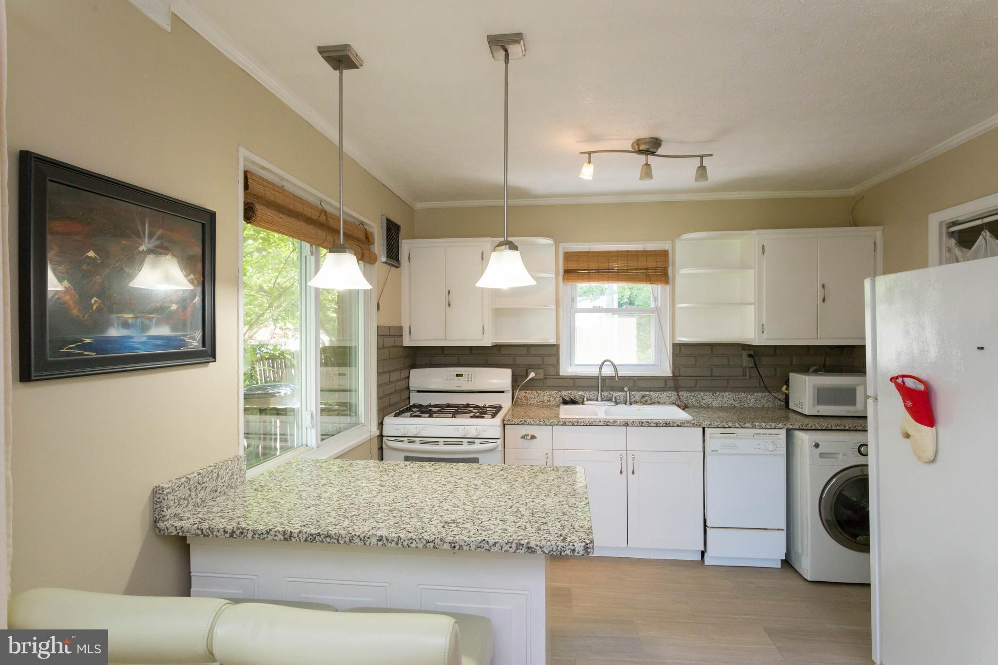 HUNTINGTON - Residential Lease