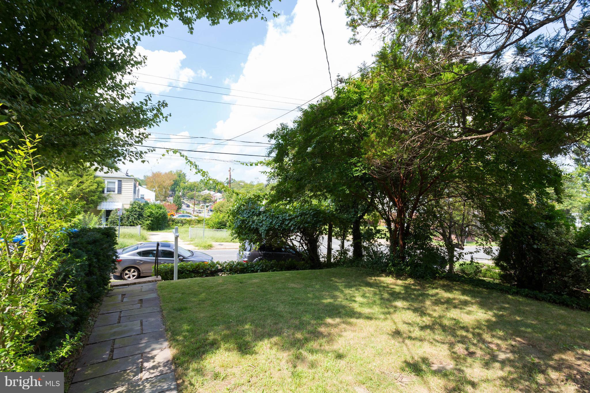 HUNTINGTON - Residential Lease