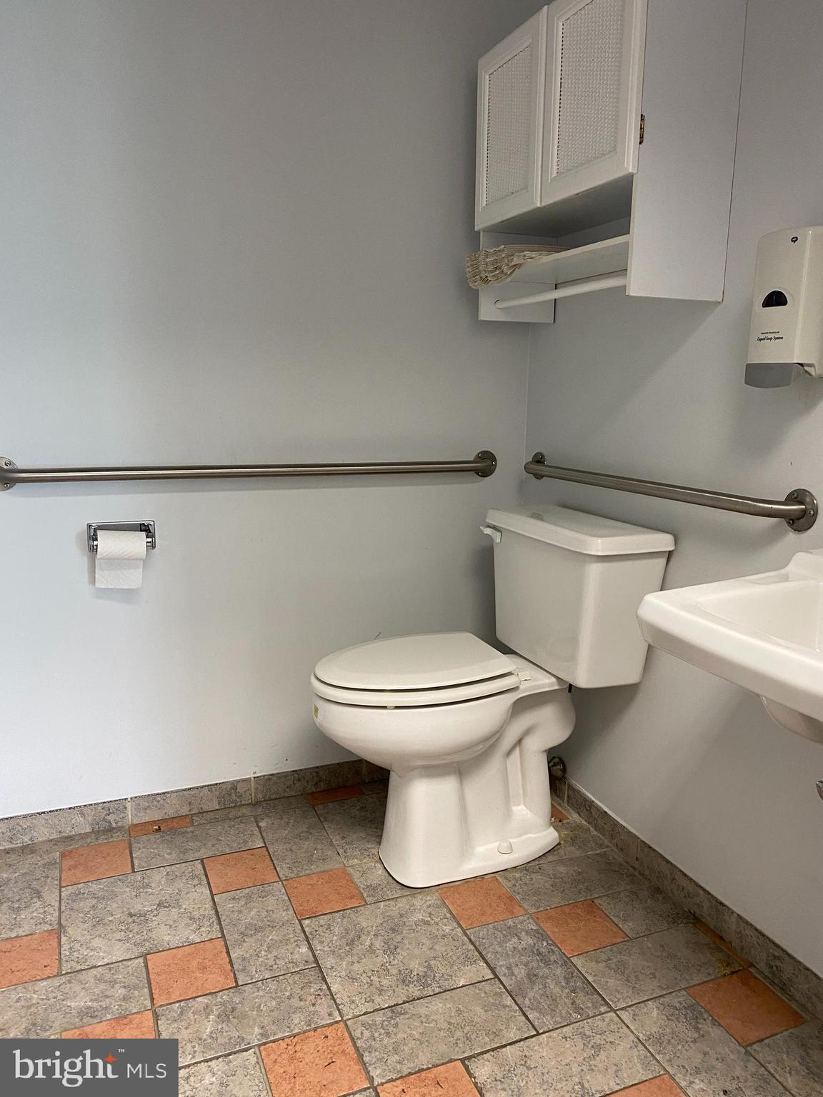 COATESVILLE - Commercial Sale