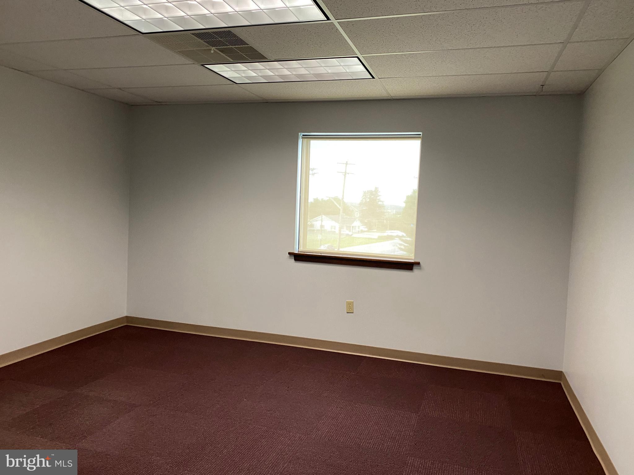 COATESVILLE - Commercial Sale