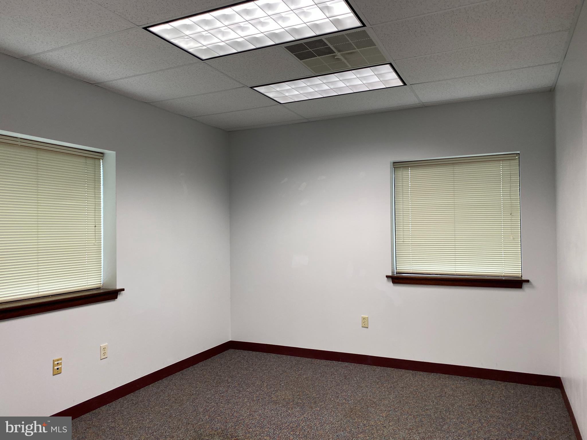 COATESVILLE - Commercial Sale