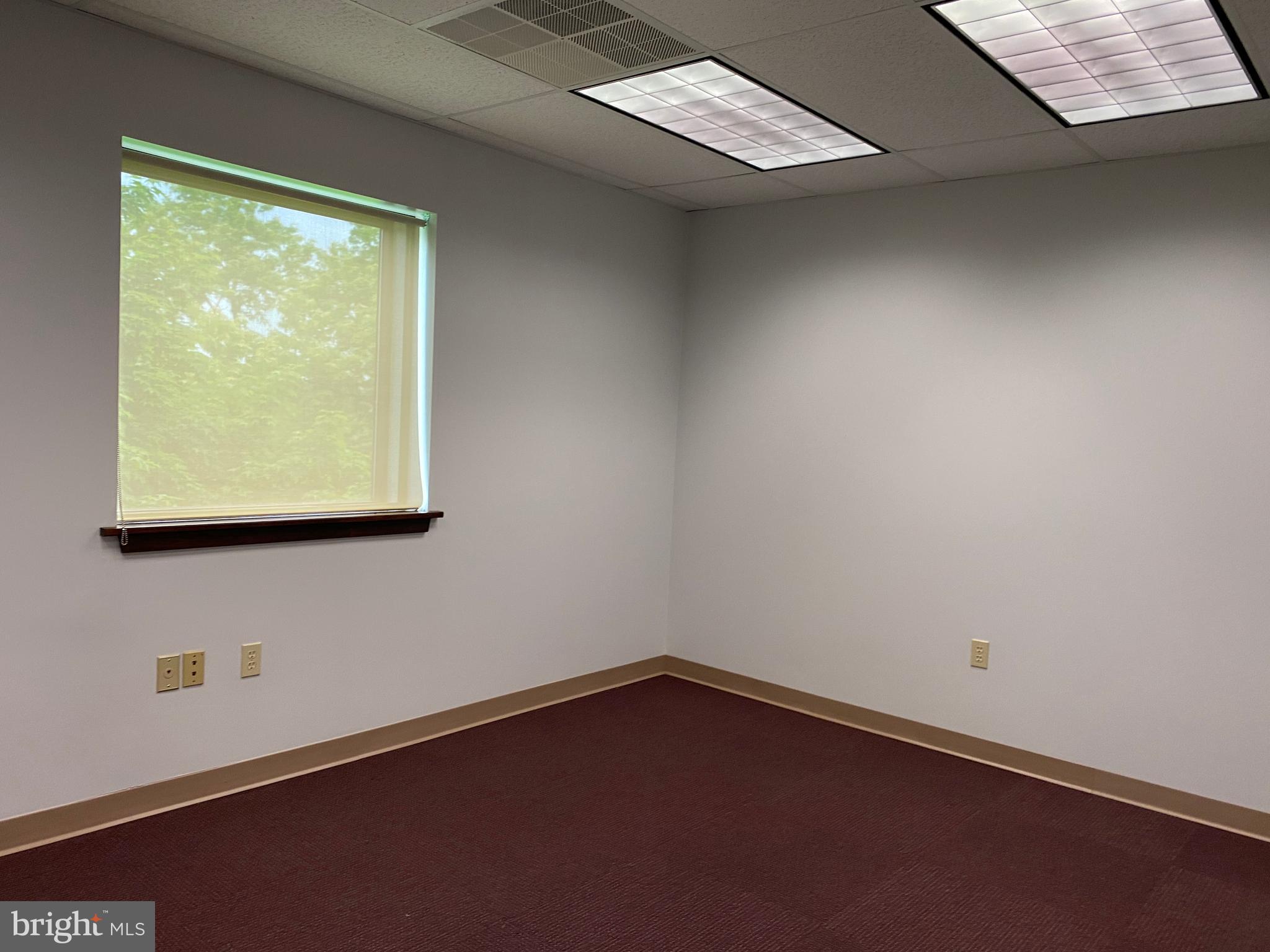 COATESVILLE - Commercial Sale