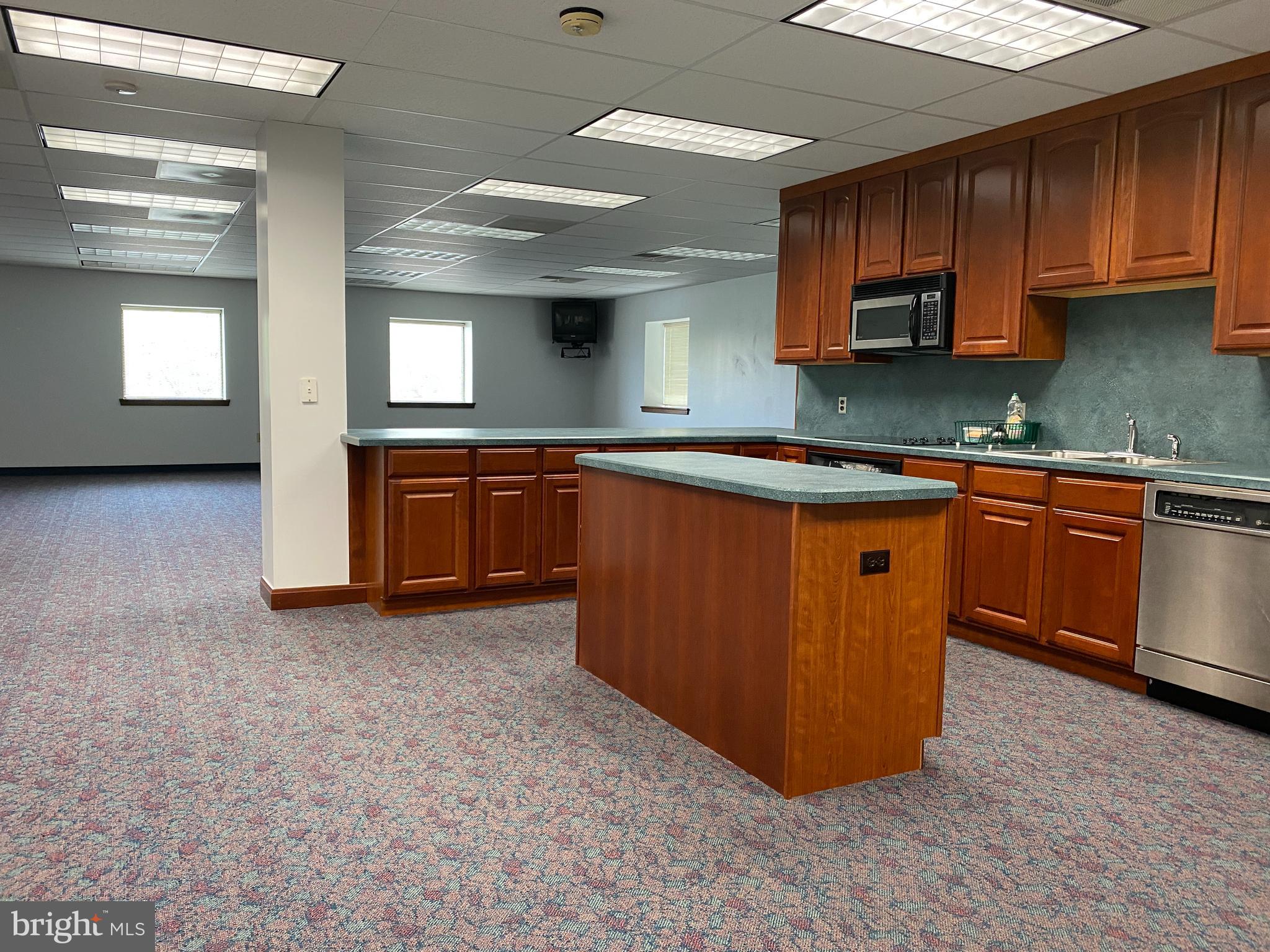 COATESVILLE - Commercial Sale