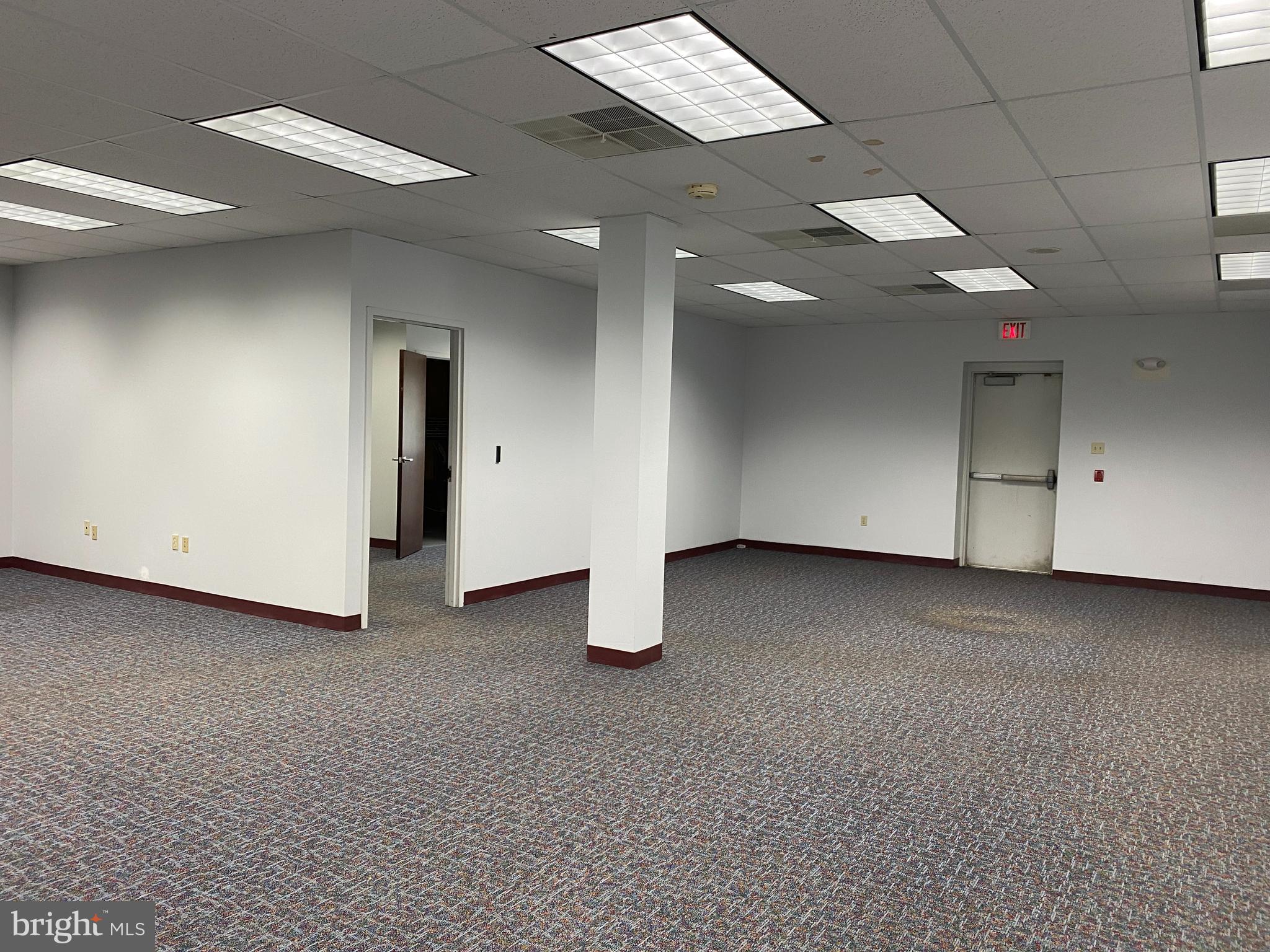 COATESVILLE - Commercial Sale