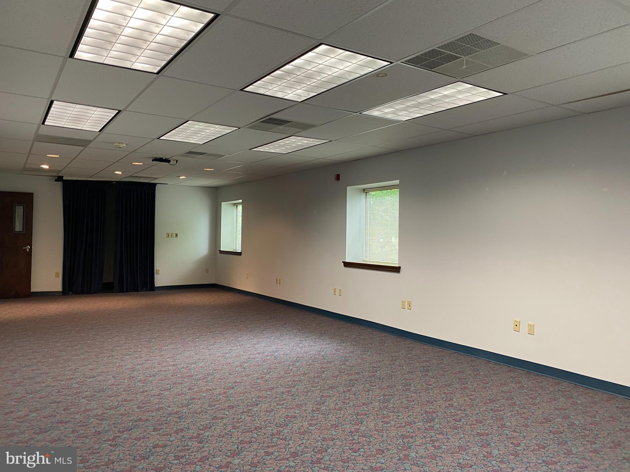 COATESVILLE - Commercial Sale