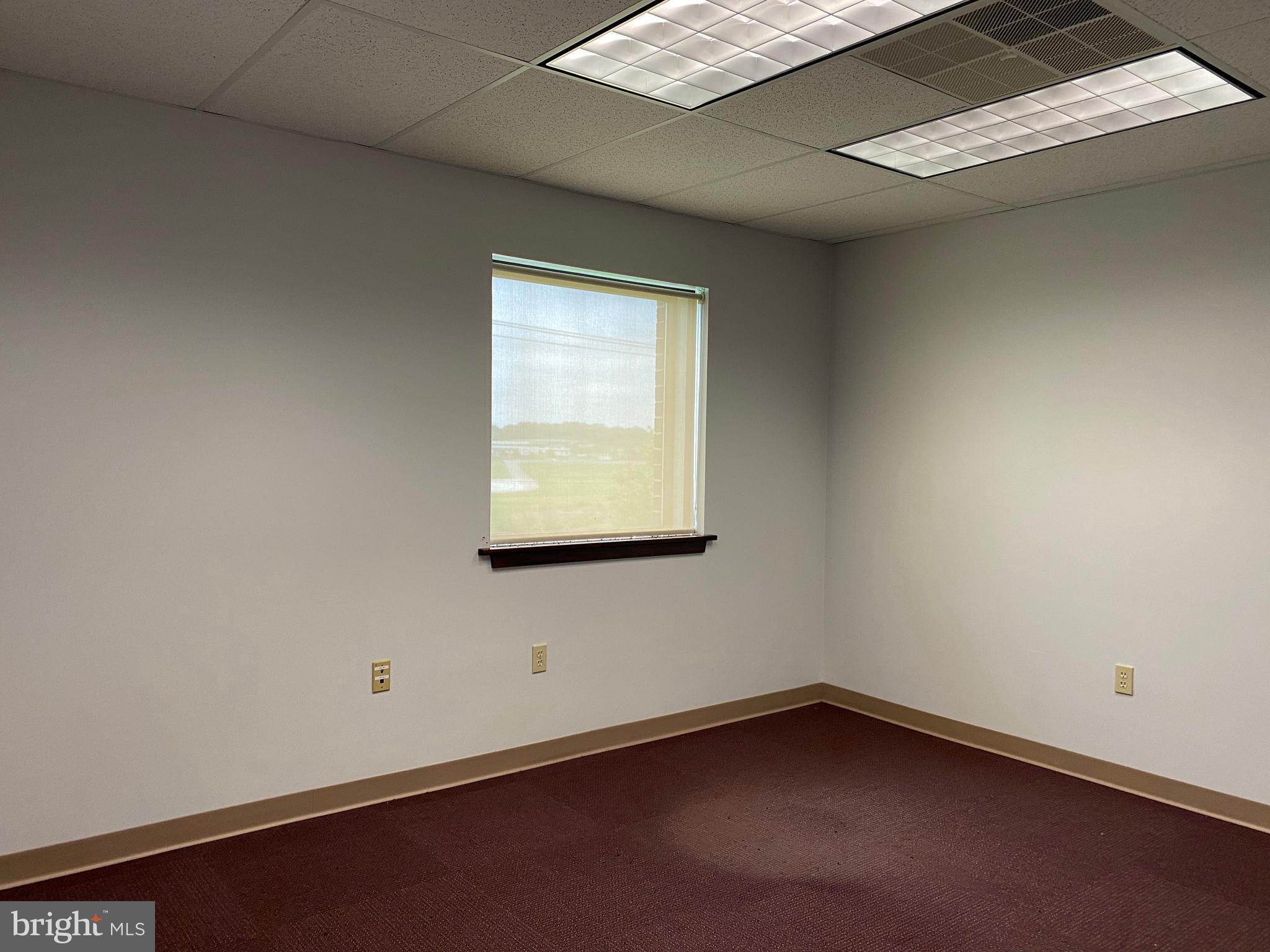 COATESVILLE - Commercial Sale