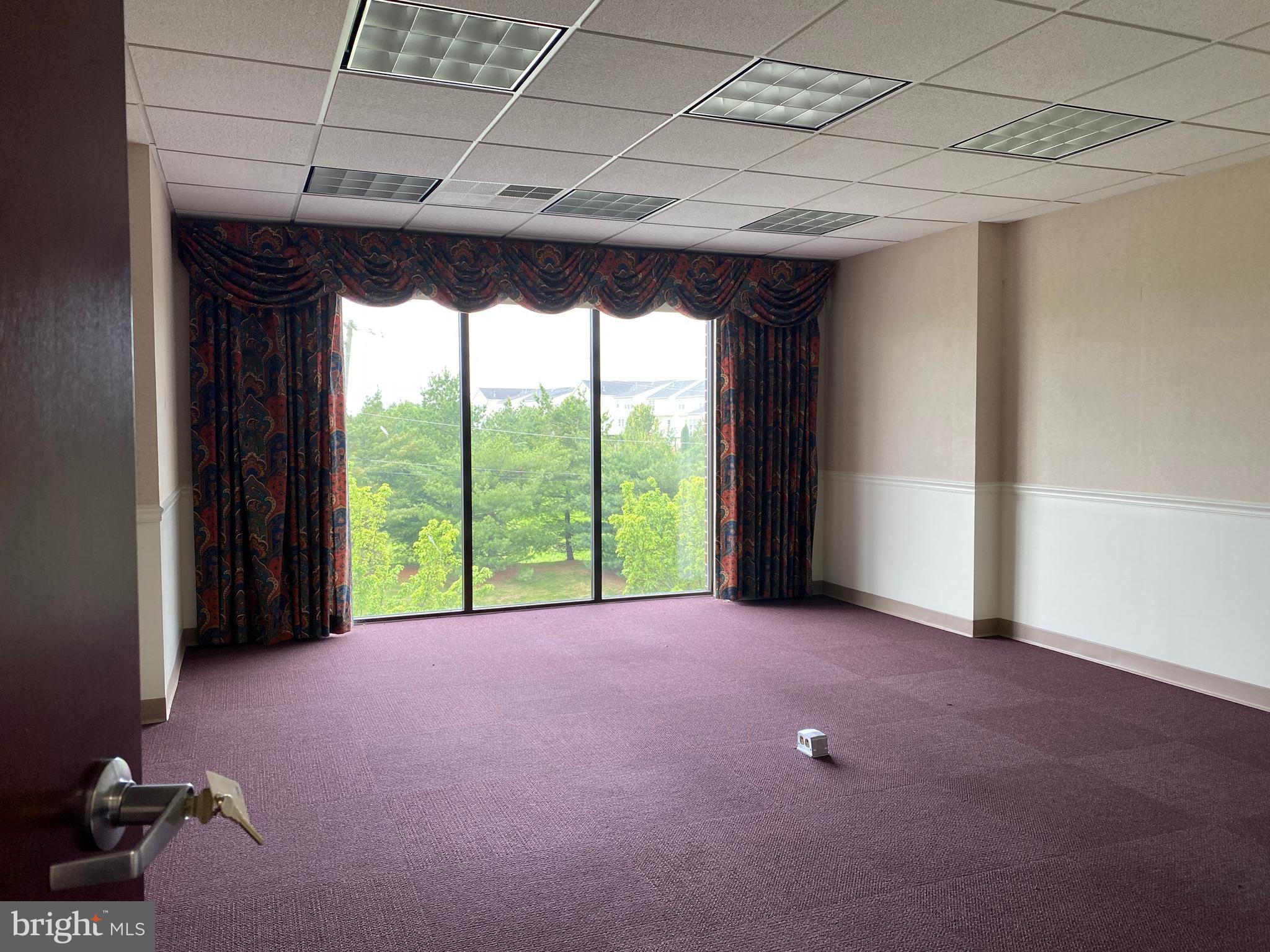 COATESVILLE - Commercial Sale