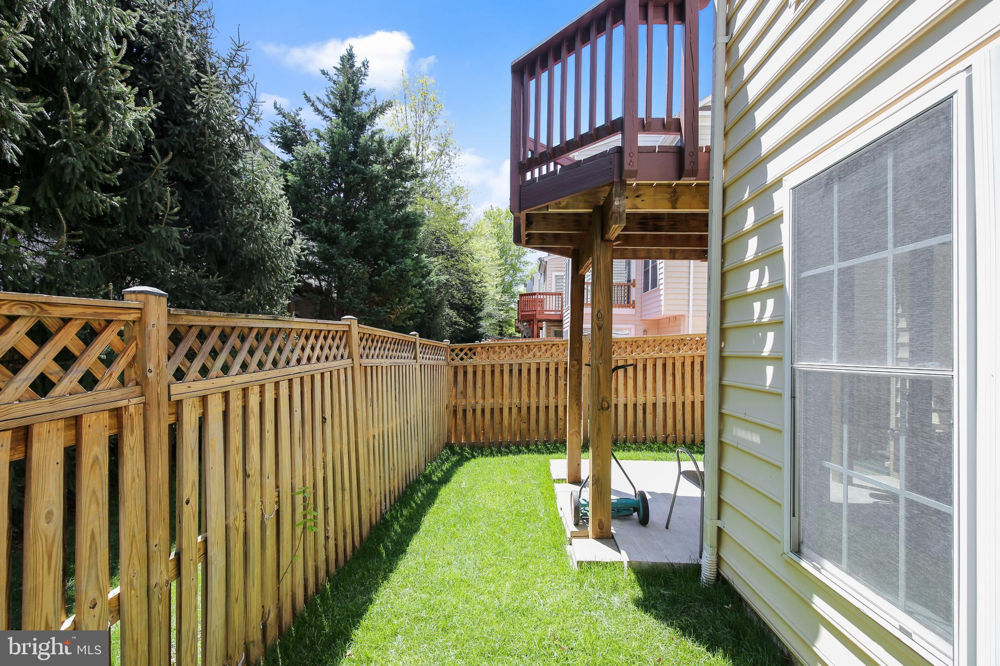 FAIRFAX CENTER LANDBAY - Residential