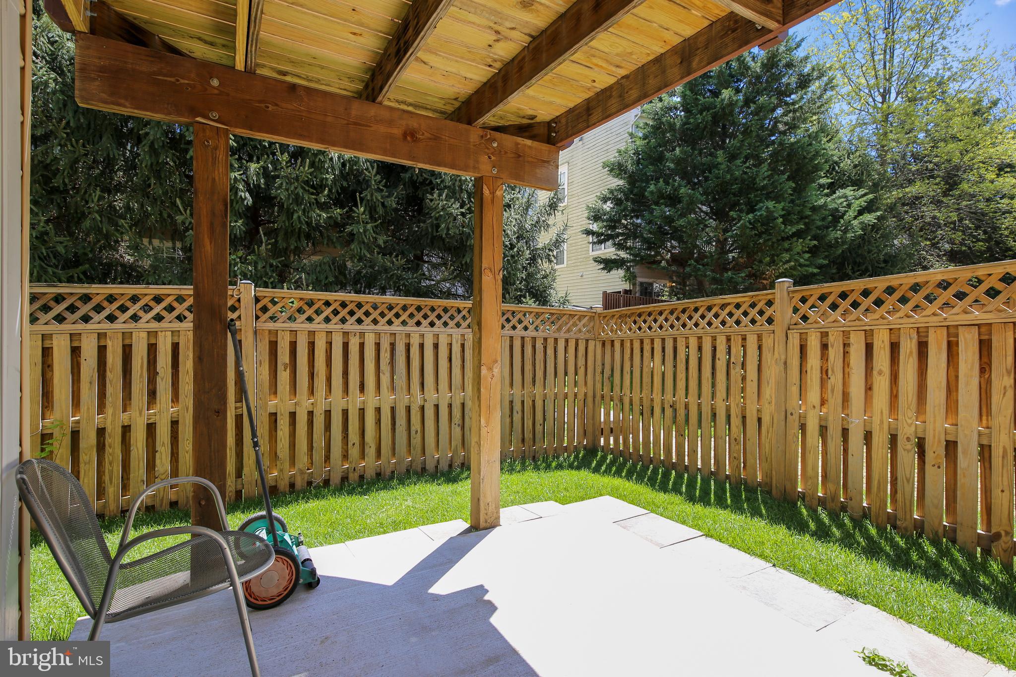 FAIRFAX CENTER LANDBAY - Residential