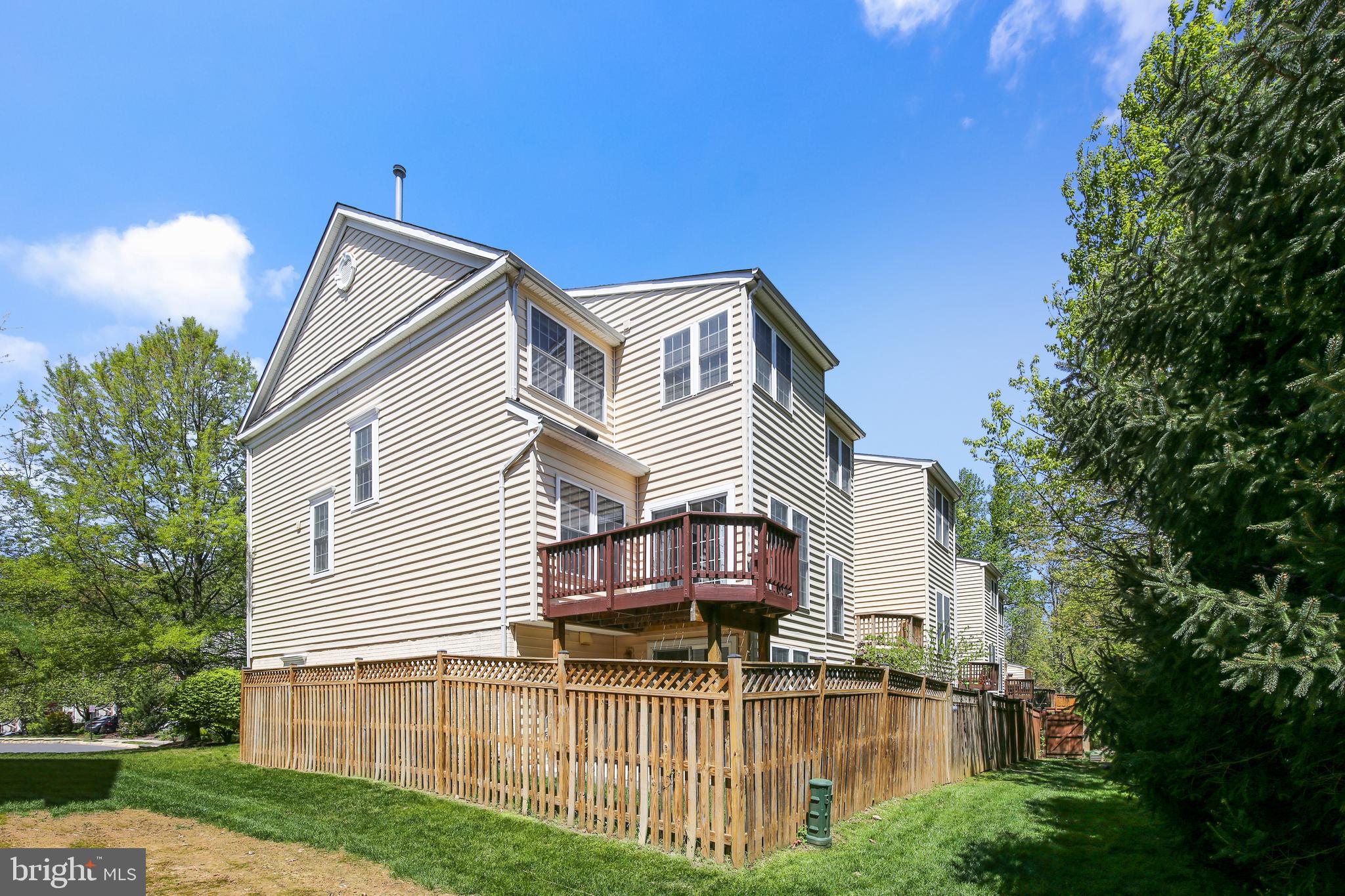 FAIRFAX CENTER LANDBAY - Residential