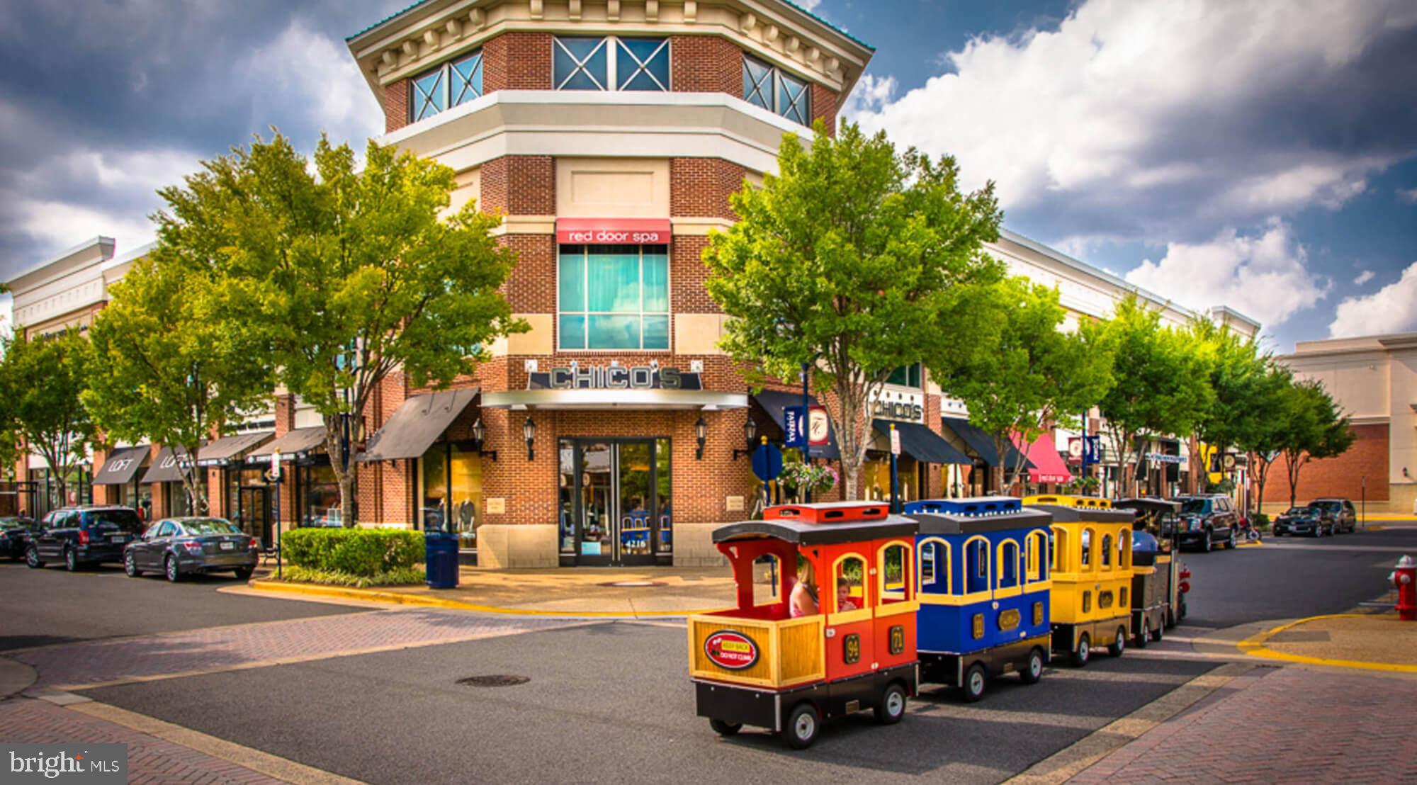 FAIRFAX CENTER LANDBAY - Residential