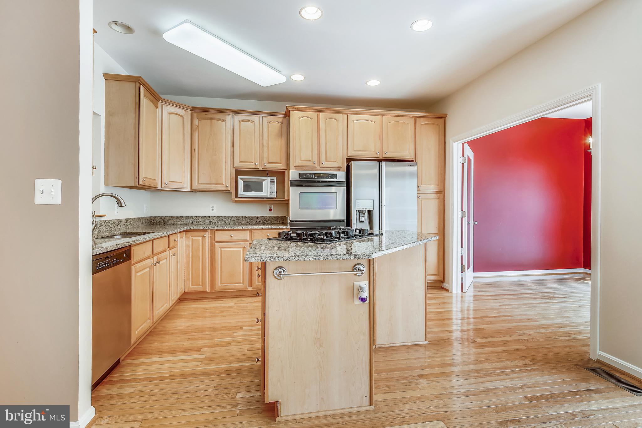 FAIRFAX CENTER LANDBAY - Residential