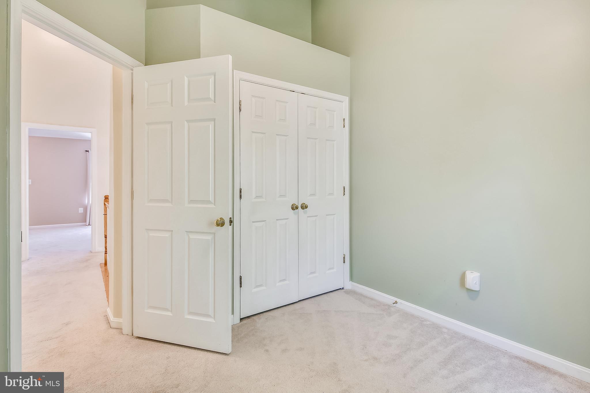 FAIRFAX CENTER LANDBAY - Residential