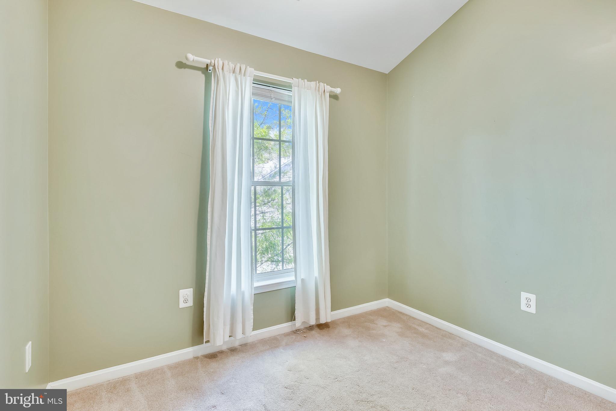 FAIRFAX CENTER LANDBAY - Residential