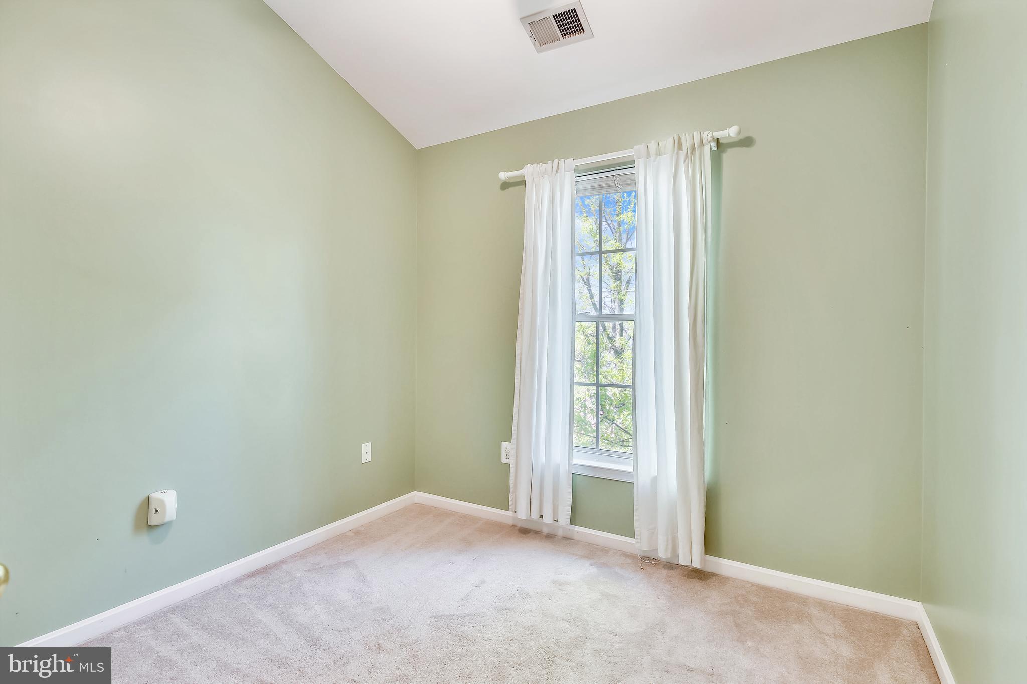 FAIRFAX CENTER LANDBAY - Residential