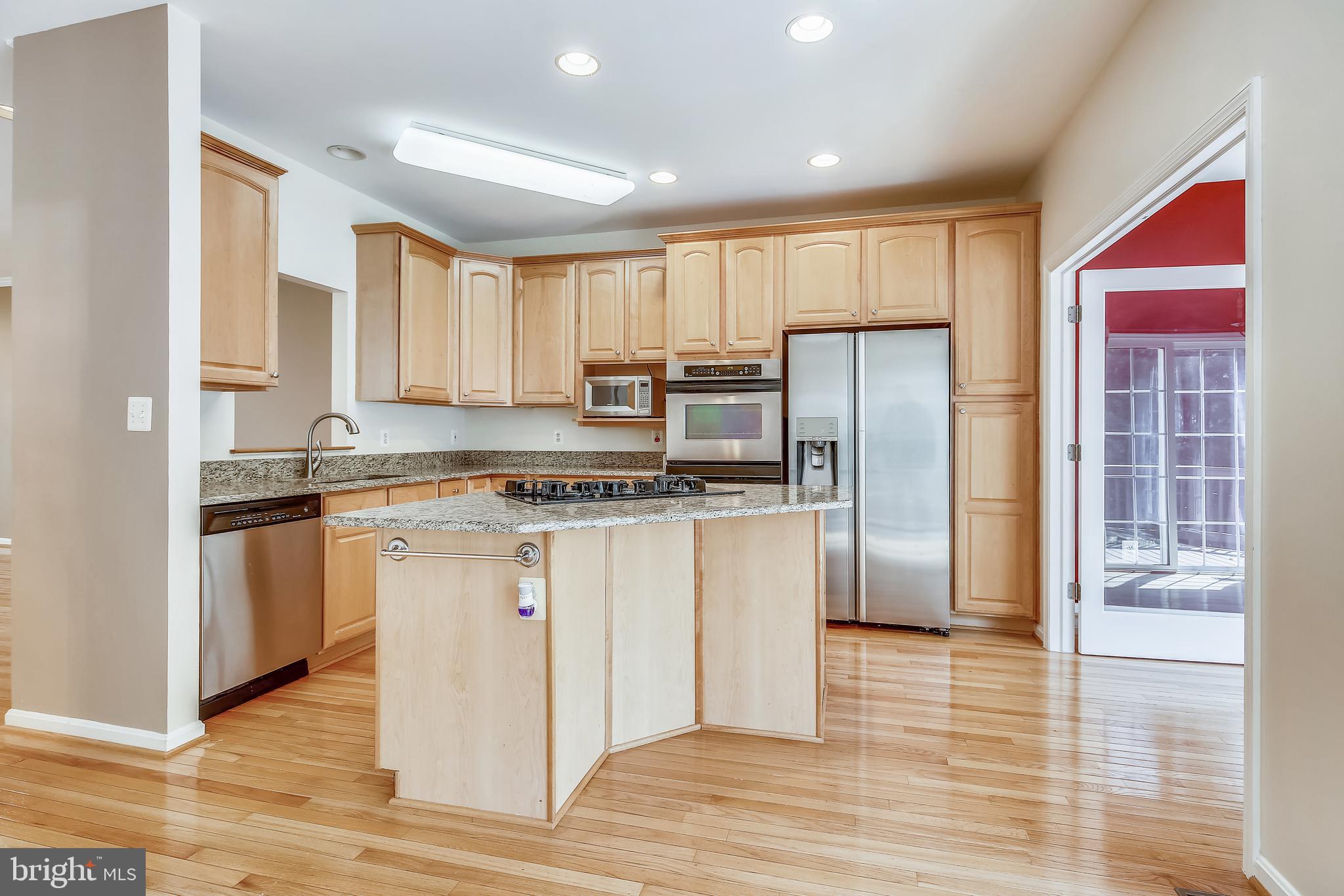 FAIRFAX CENTER LANDBAY - Residential