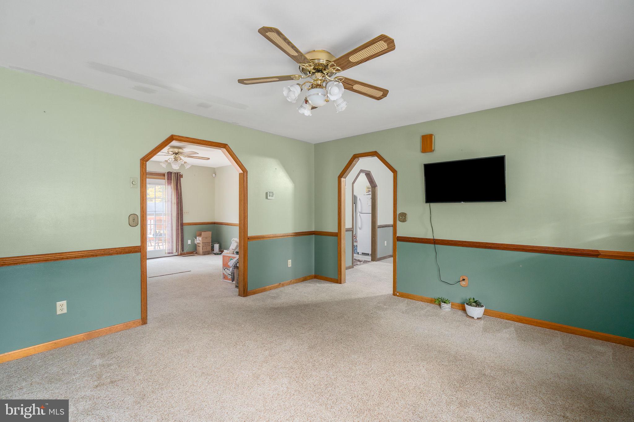 LEAVELLS CROSSING - Residential