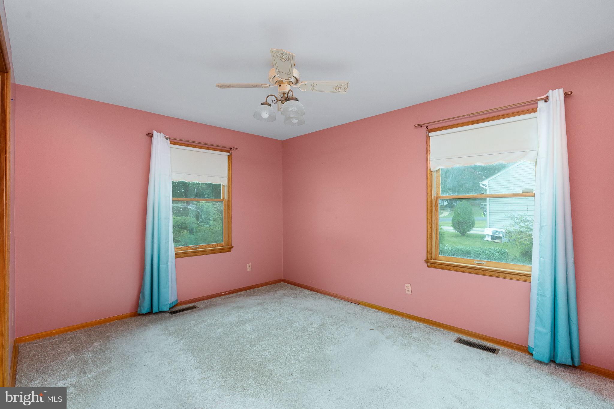 LEAVELLS CROSSING - Residential