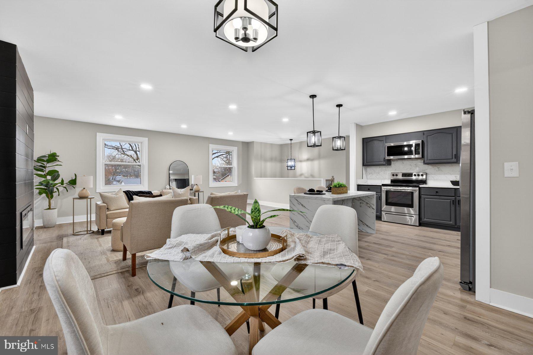 CLINTON - Residential