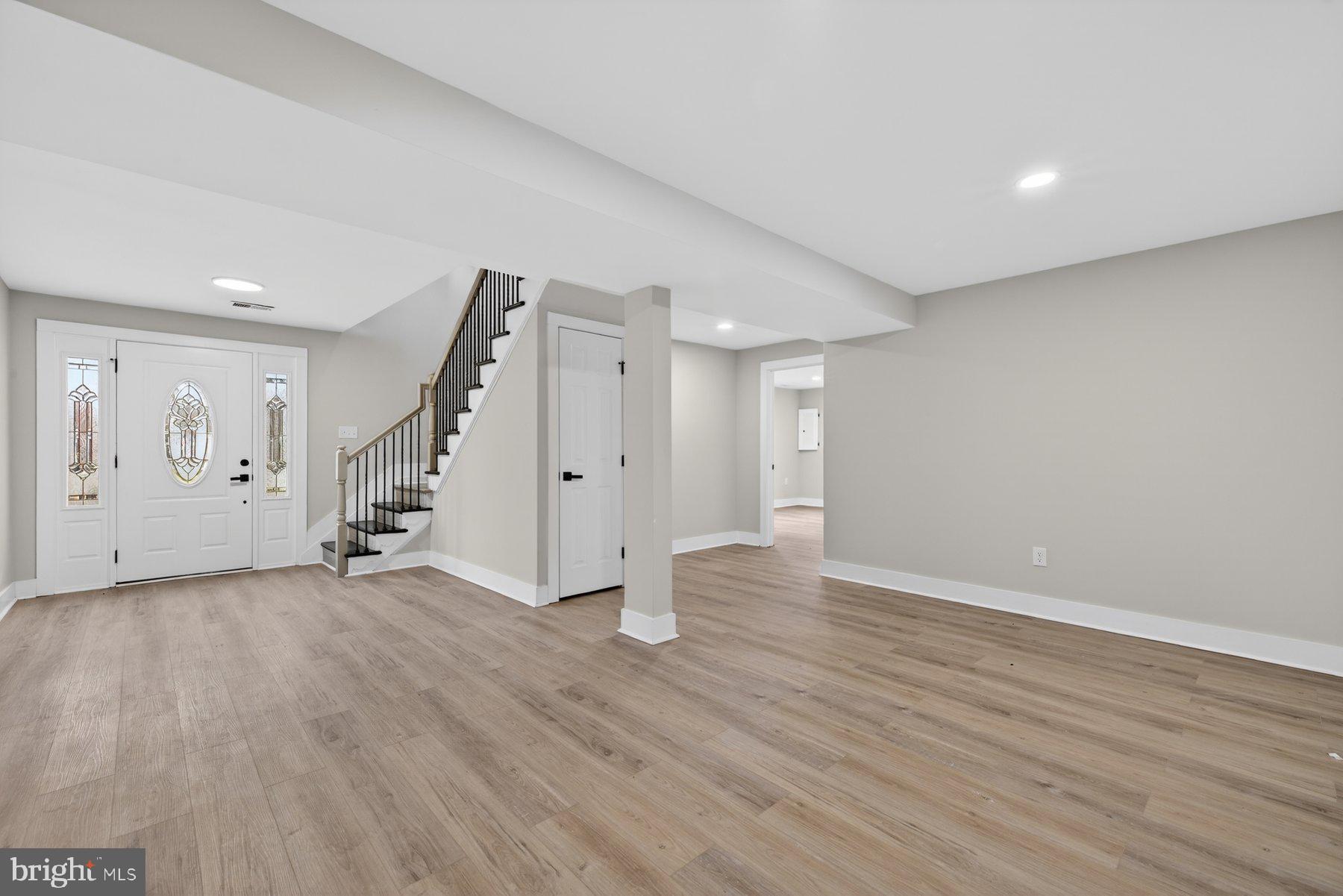 CLINTON - Residential