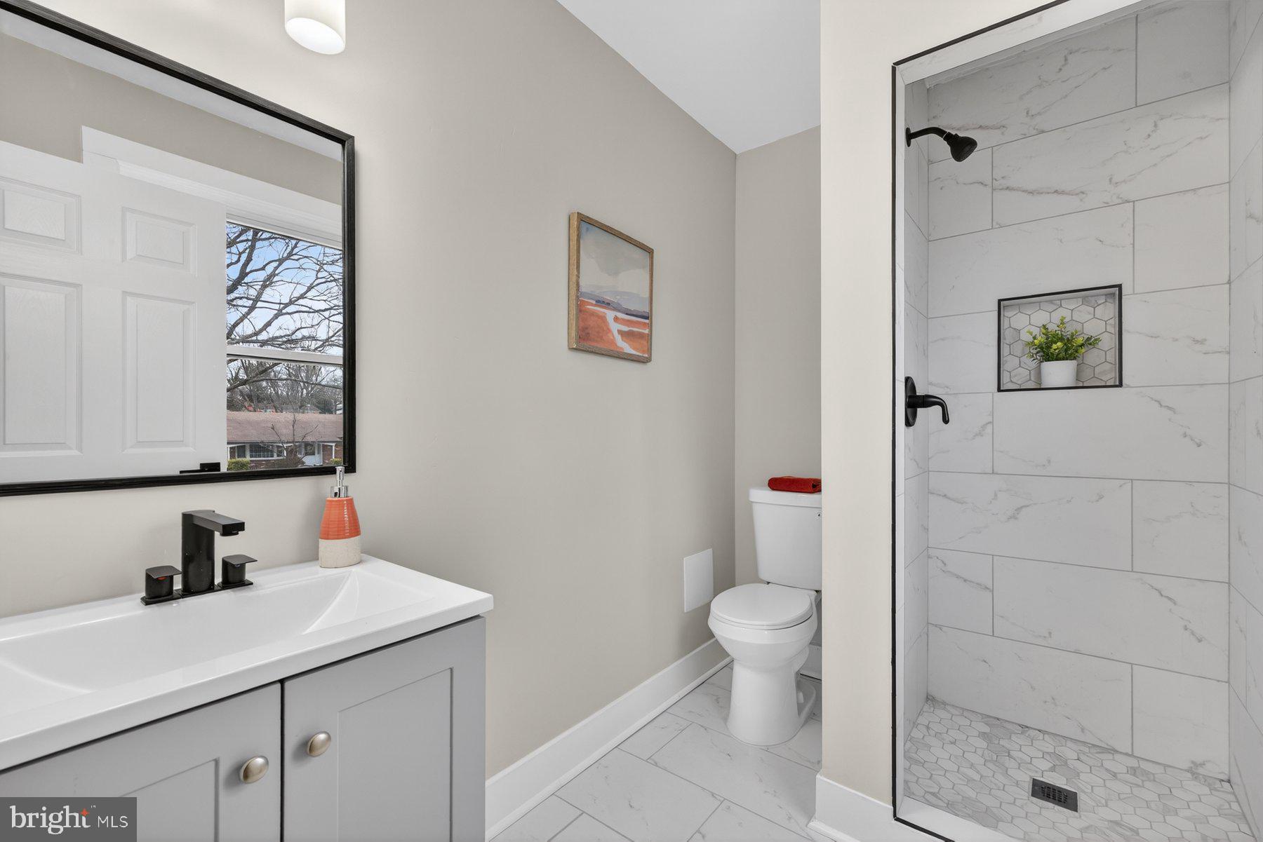 CLINTON - Residential