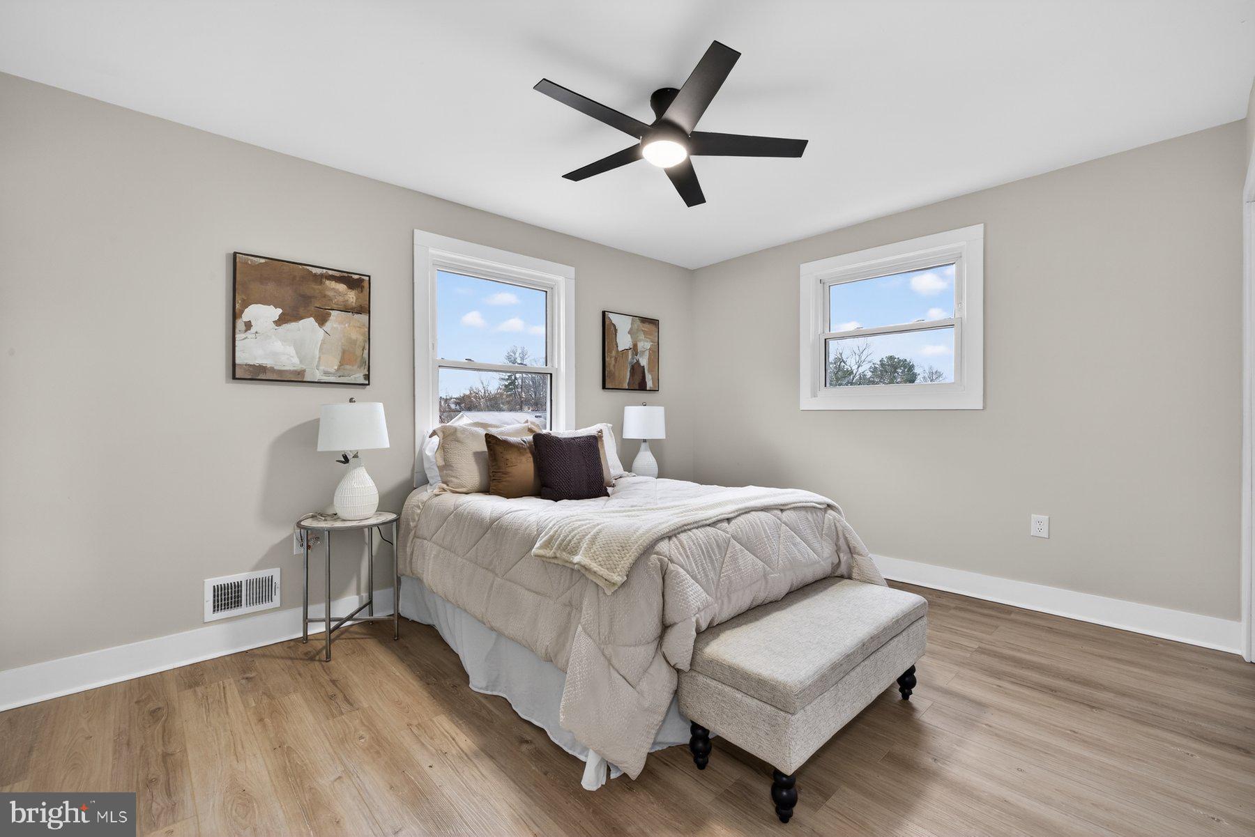 CLINTON - Residential