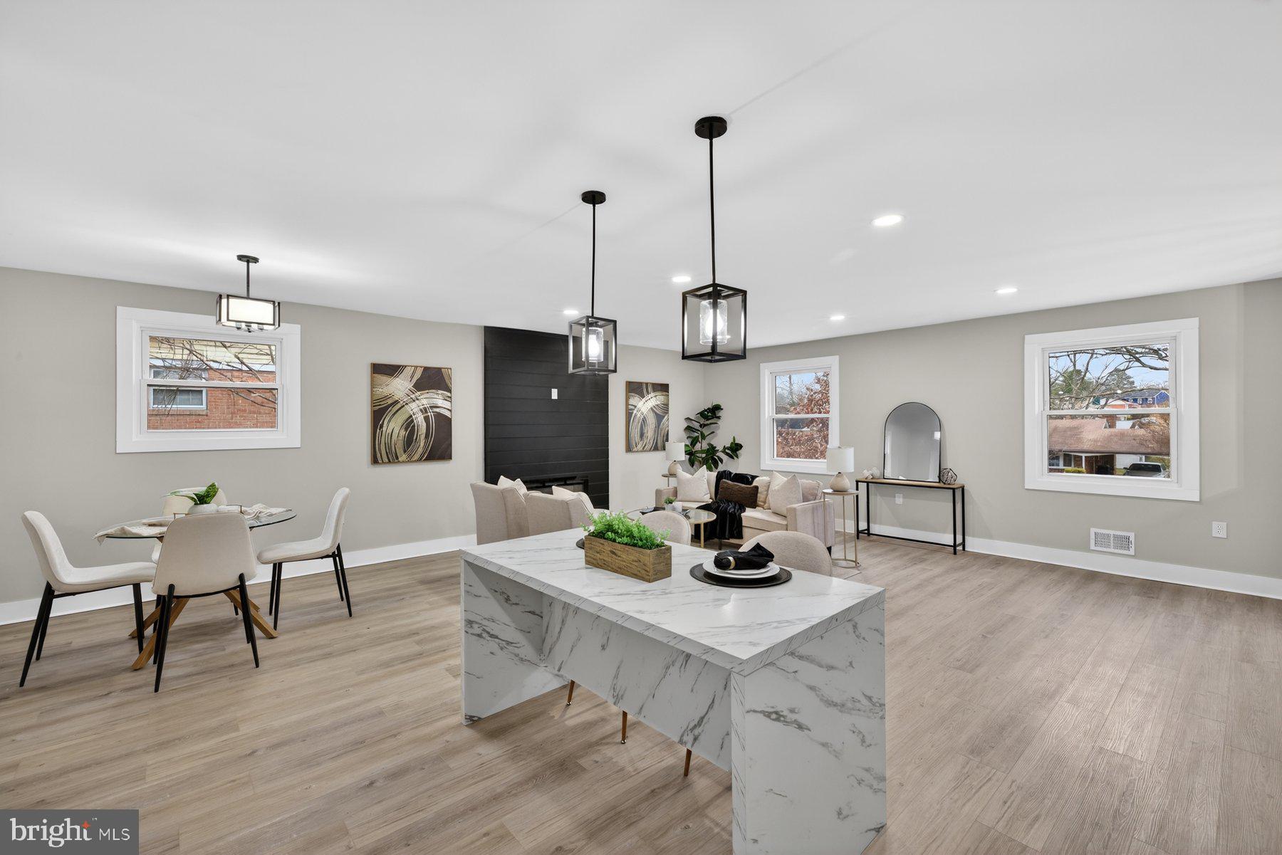 CLINTON - Residential