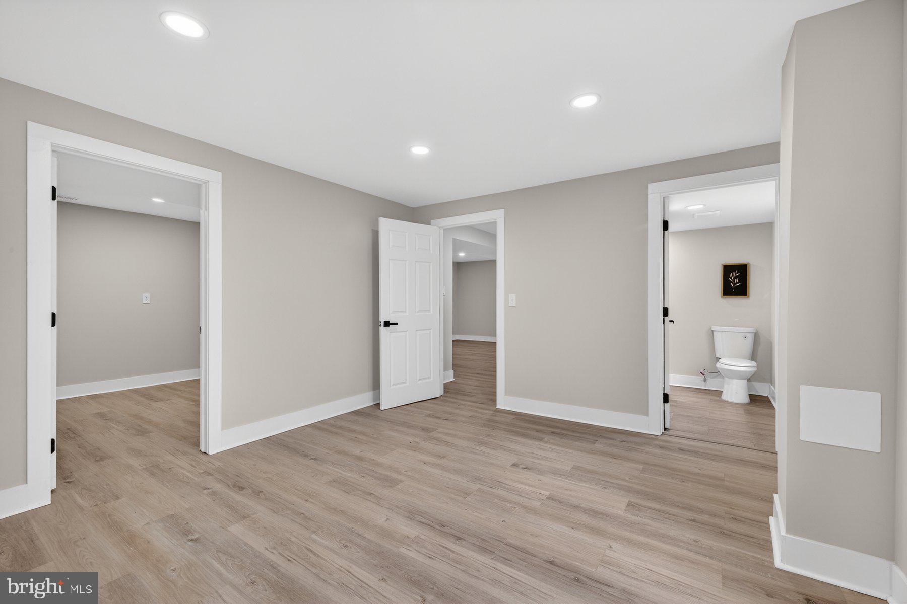 CLINTON - Residential