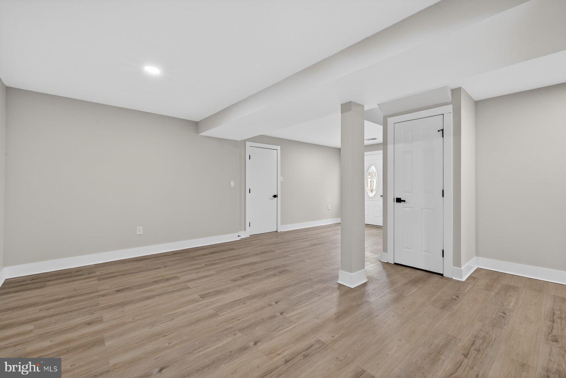 CLINTON - Residential