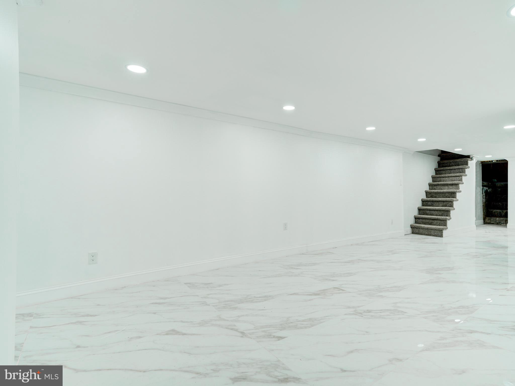 PHILADELPHIA (WEST) - Residential