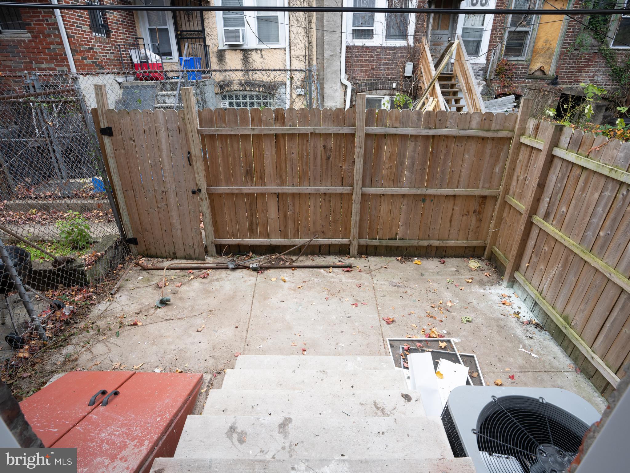 PHILADELPHIA (WEST) - Residential